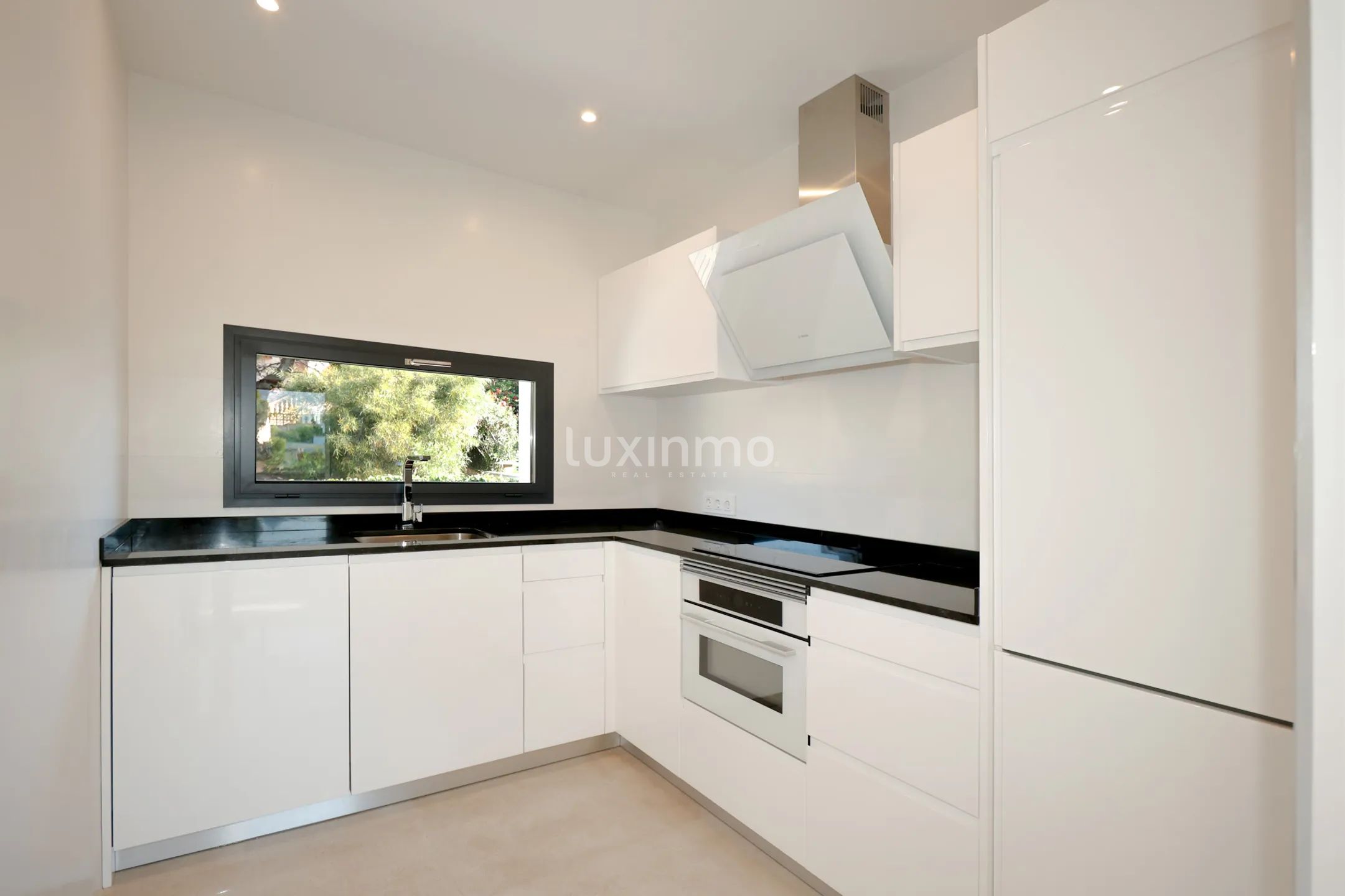 Casa independiente con vistas panorámicas en venta en Calpe — photo 9