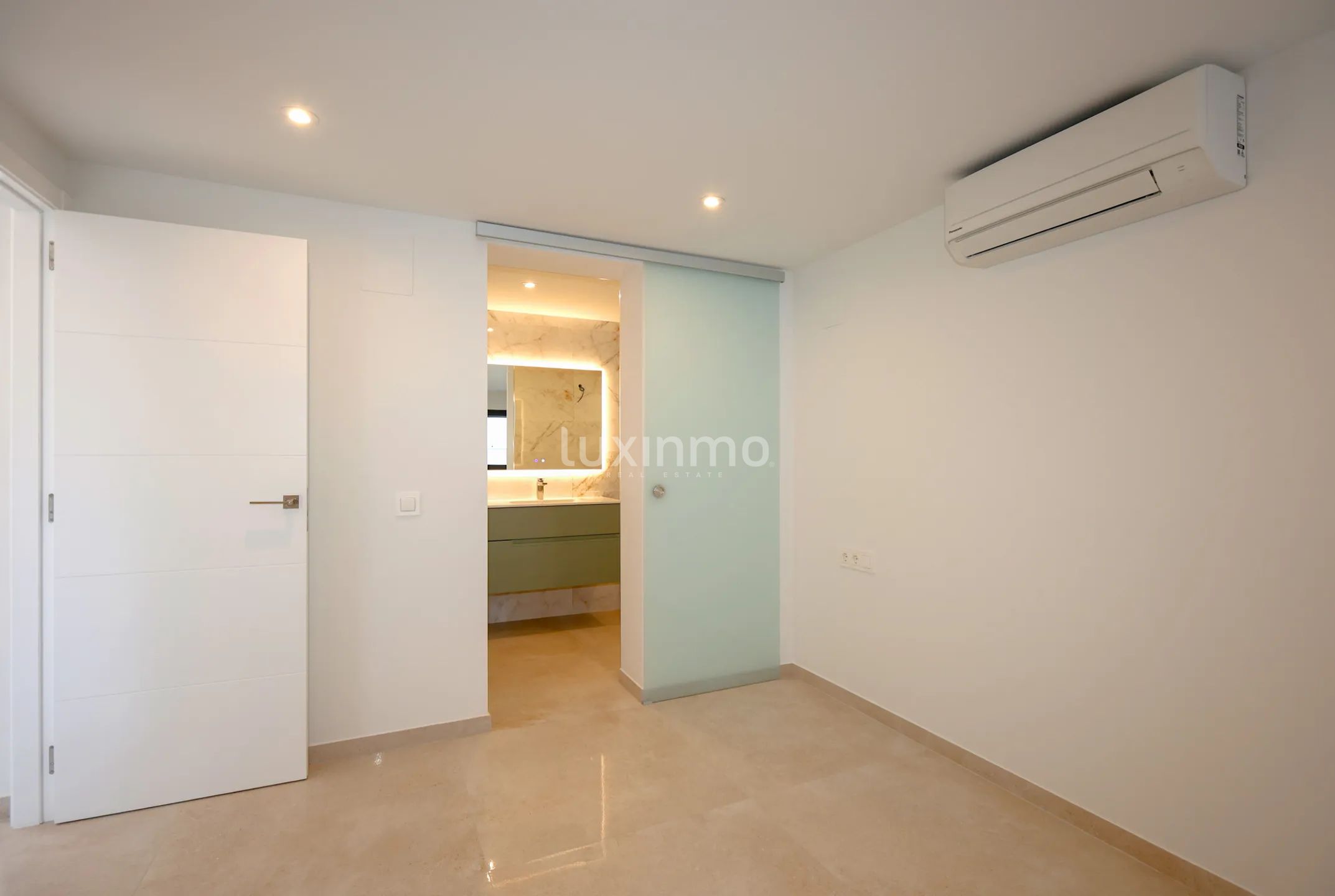 Detached house with panoramic views for sale in Calpe — photo 19