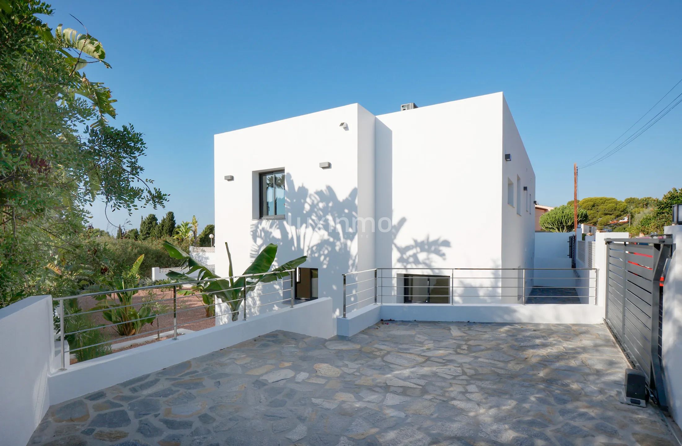 Detached house with panoramic views for sale in Calpe — photo 4