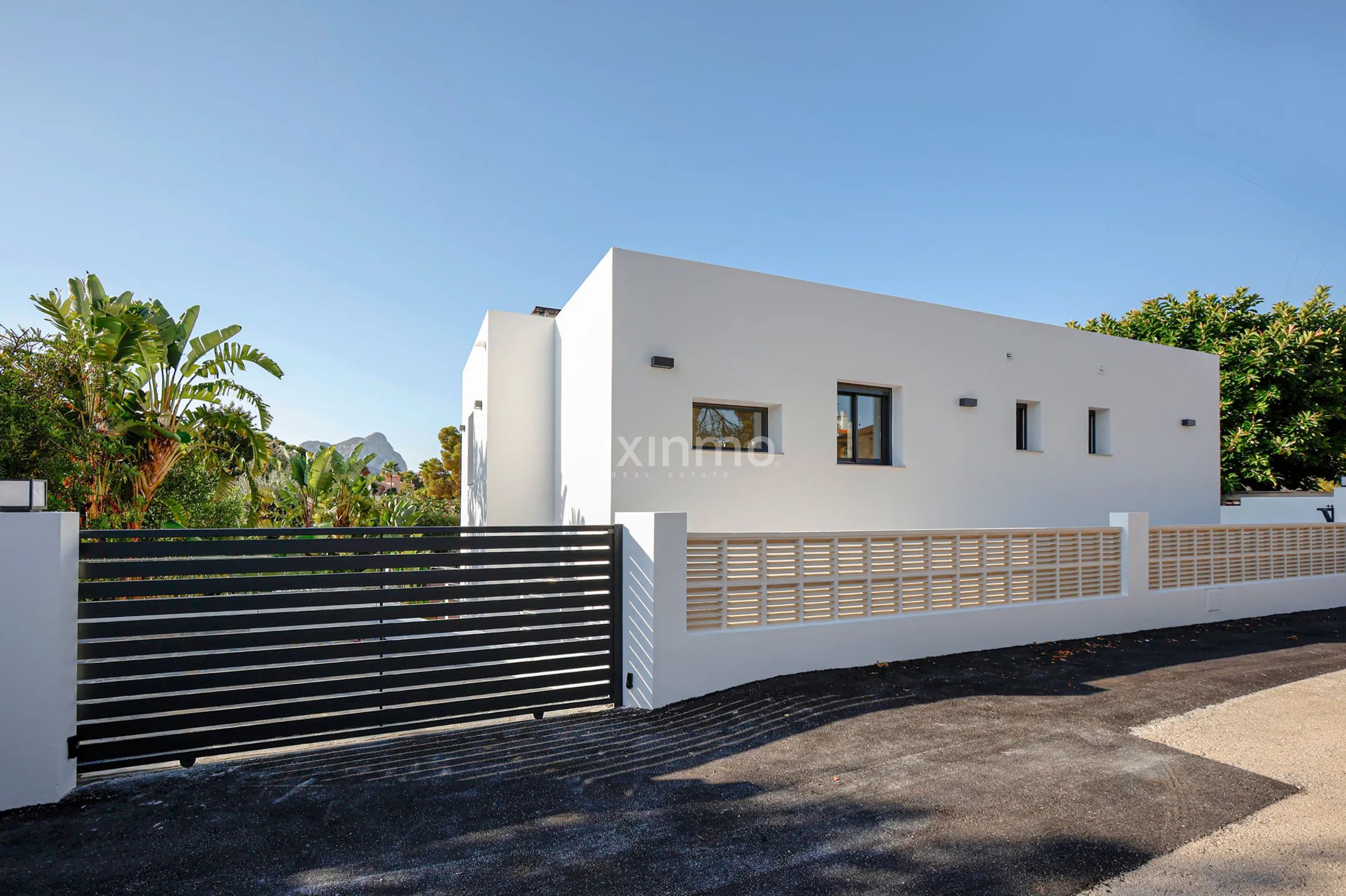 Detached house with panoramic views for sale in Calpe — photo 8