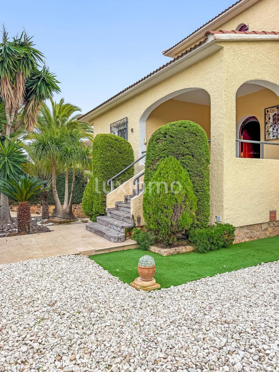 Mediterranean luxury villa with pool in Benidorm — photo 3