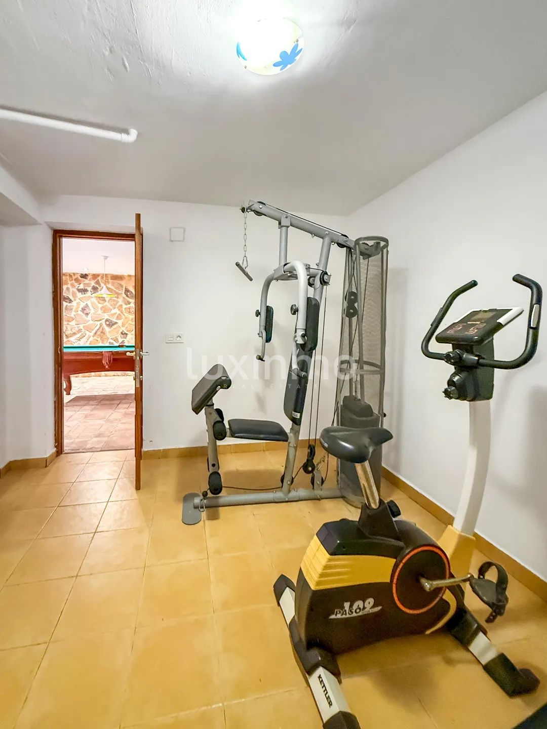 Mediterranean luxury villa with pool in Benidorm — photo 20