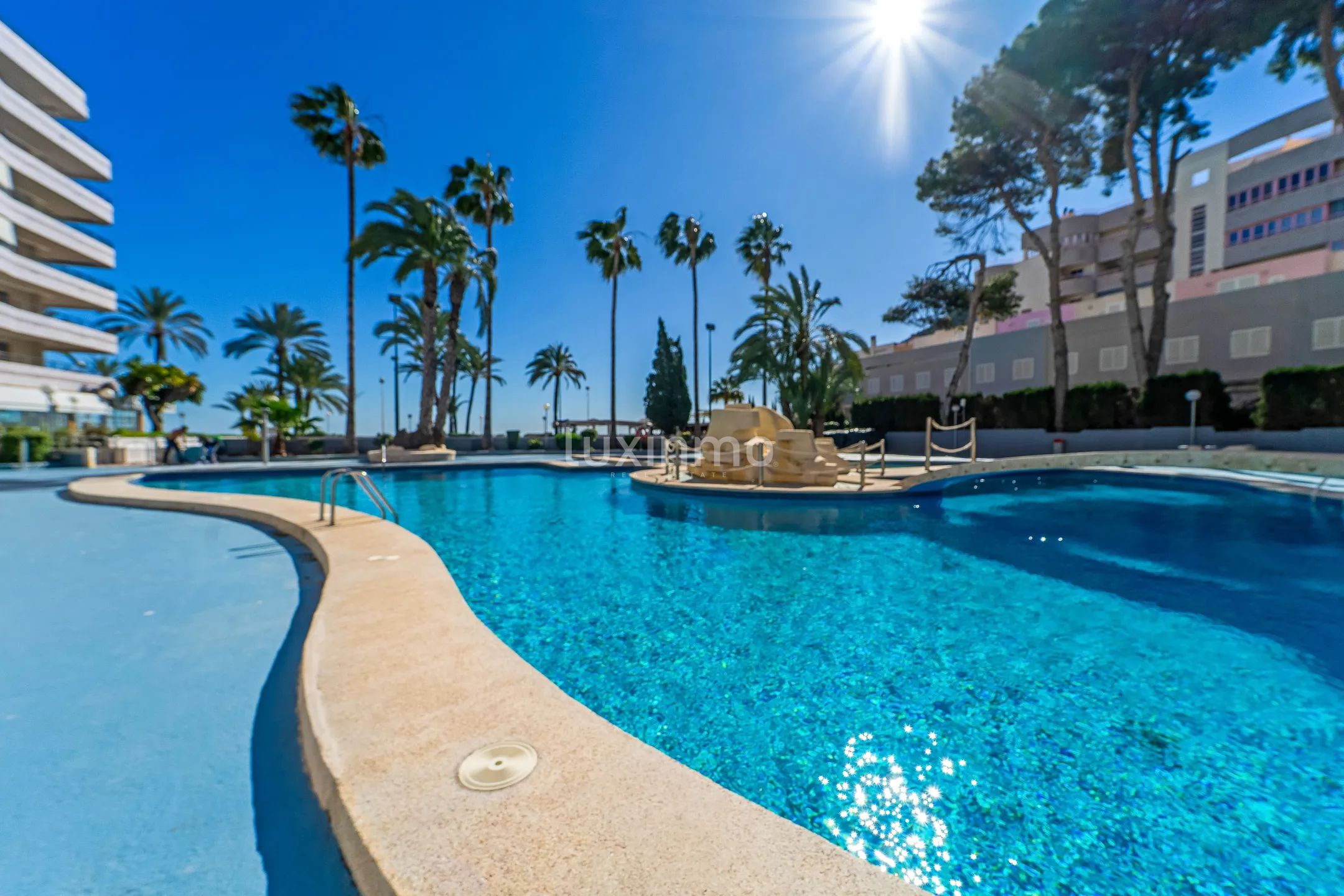 Apartamento con vistas al mar 1ª línea de playa — photo 12