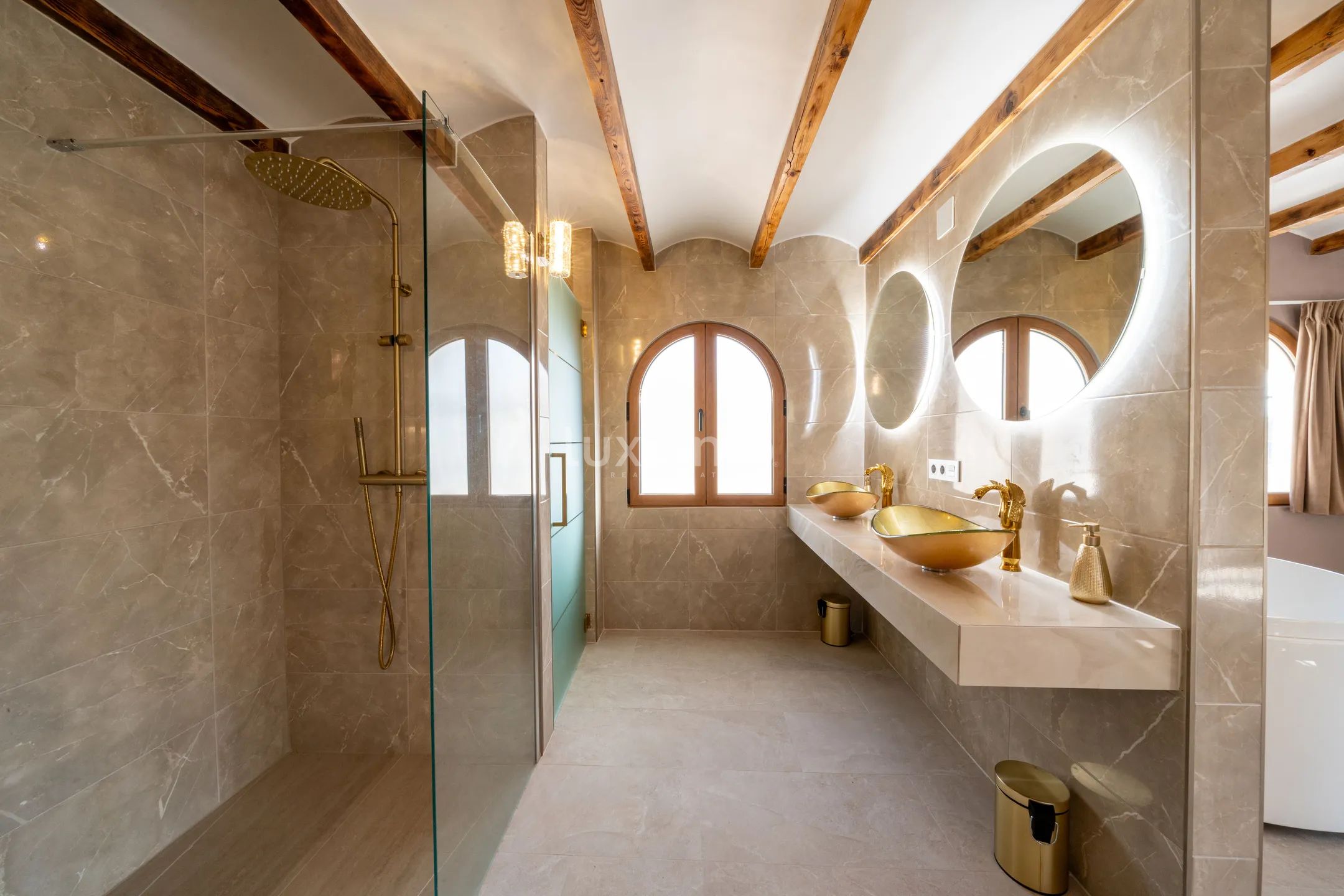 Luxury renovated large villa in Altea for sale — photo 36