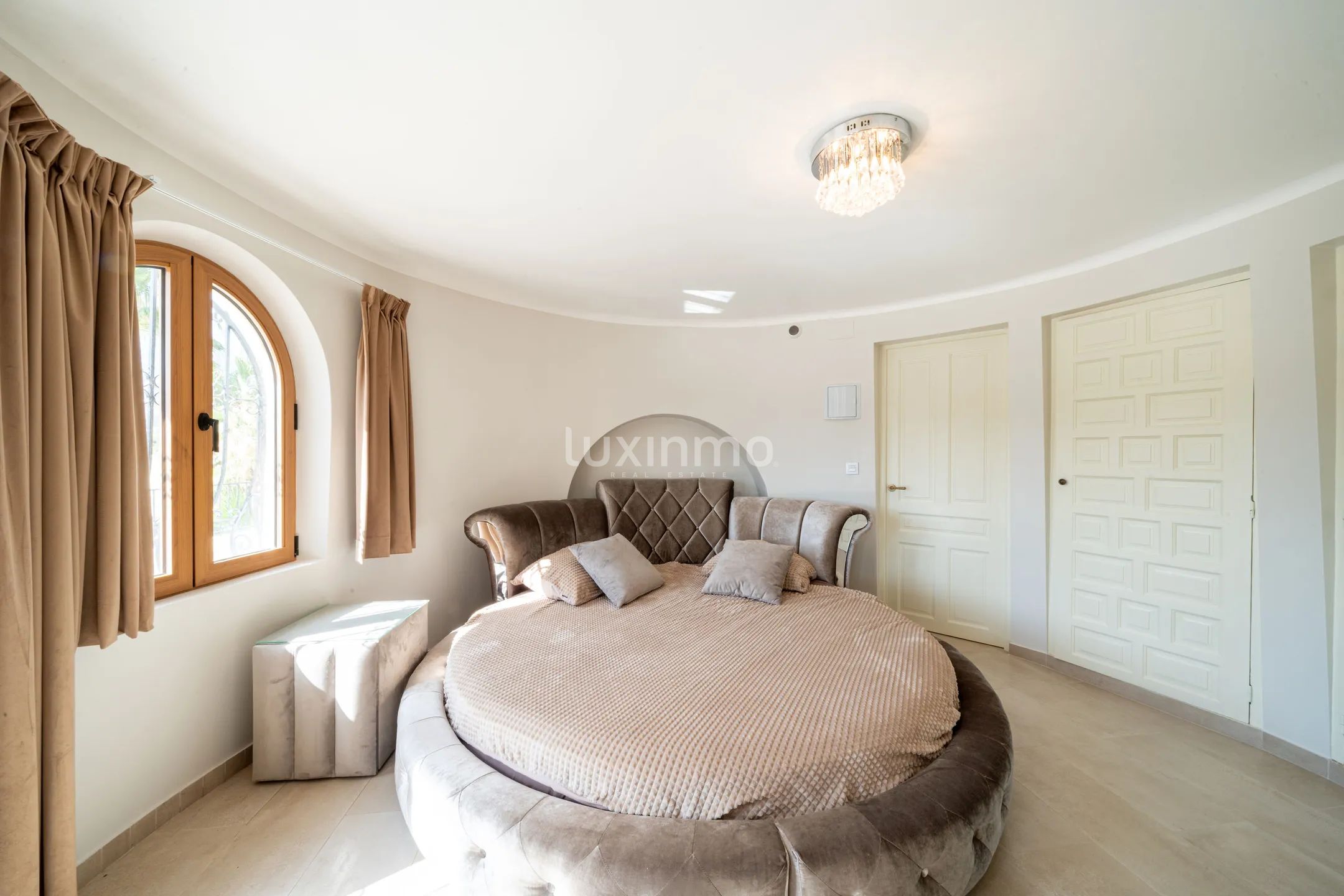 Luxury renovated large villa in Altea for sale — photo 26
