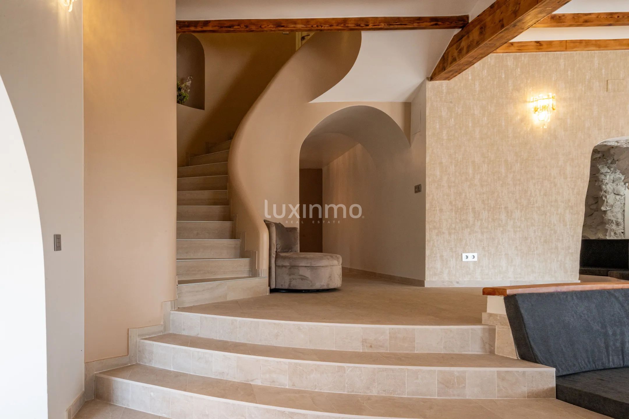Luxury renovated large villa in Altea for sale — photo 16