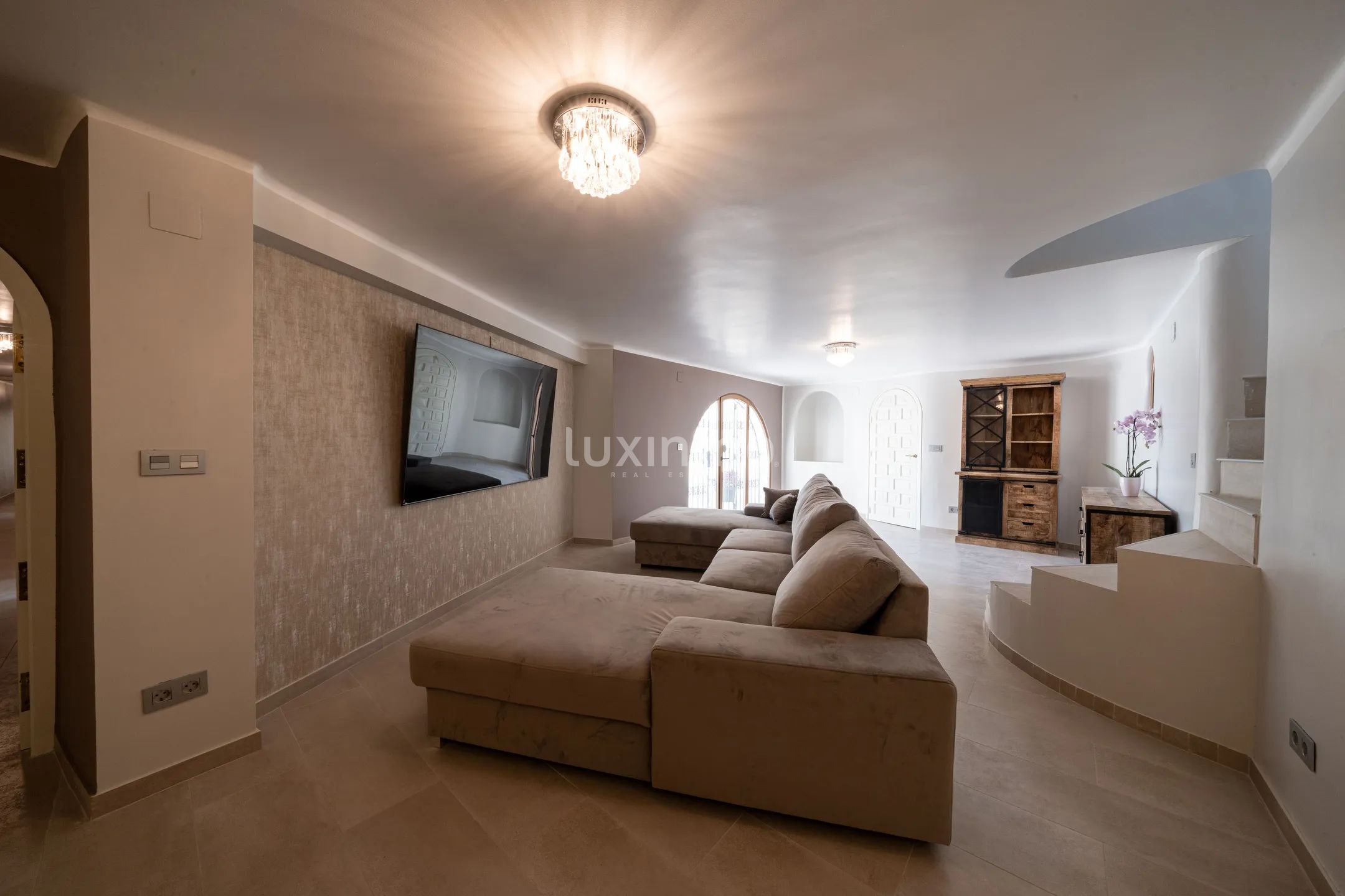 Luxury renovated large villa in Altea for sale — photo 30