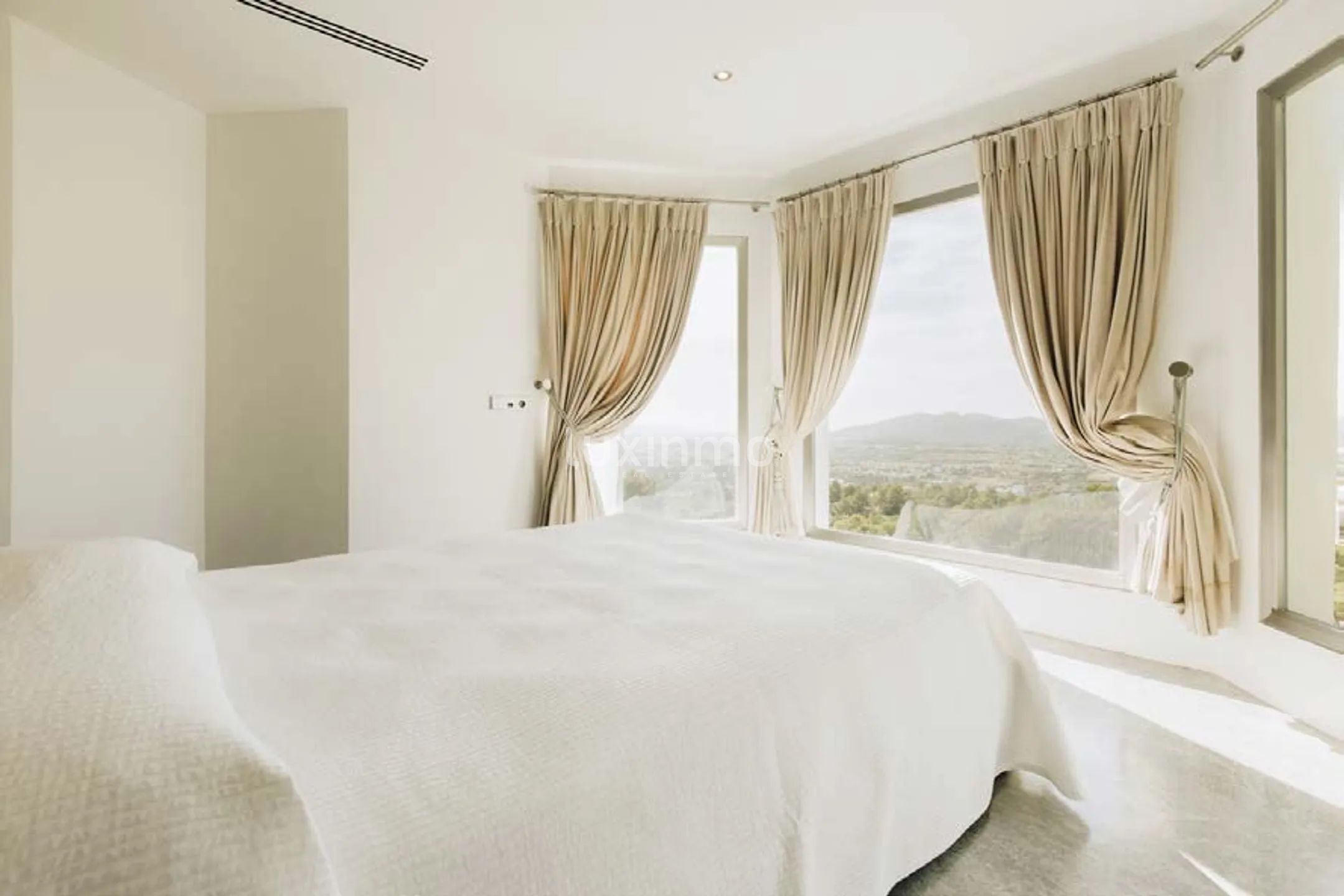 Modern Villa in Secure Urbanization, Can Furnet, Ibiza — photo 29