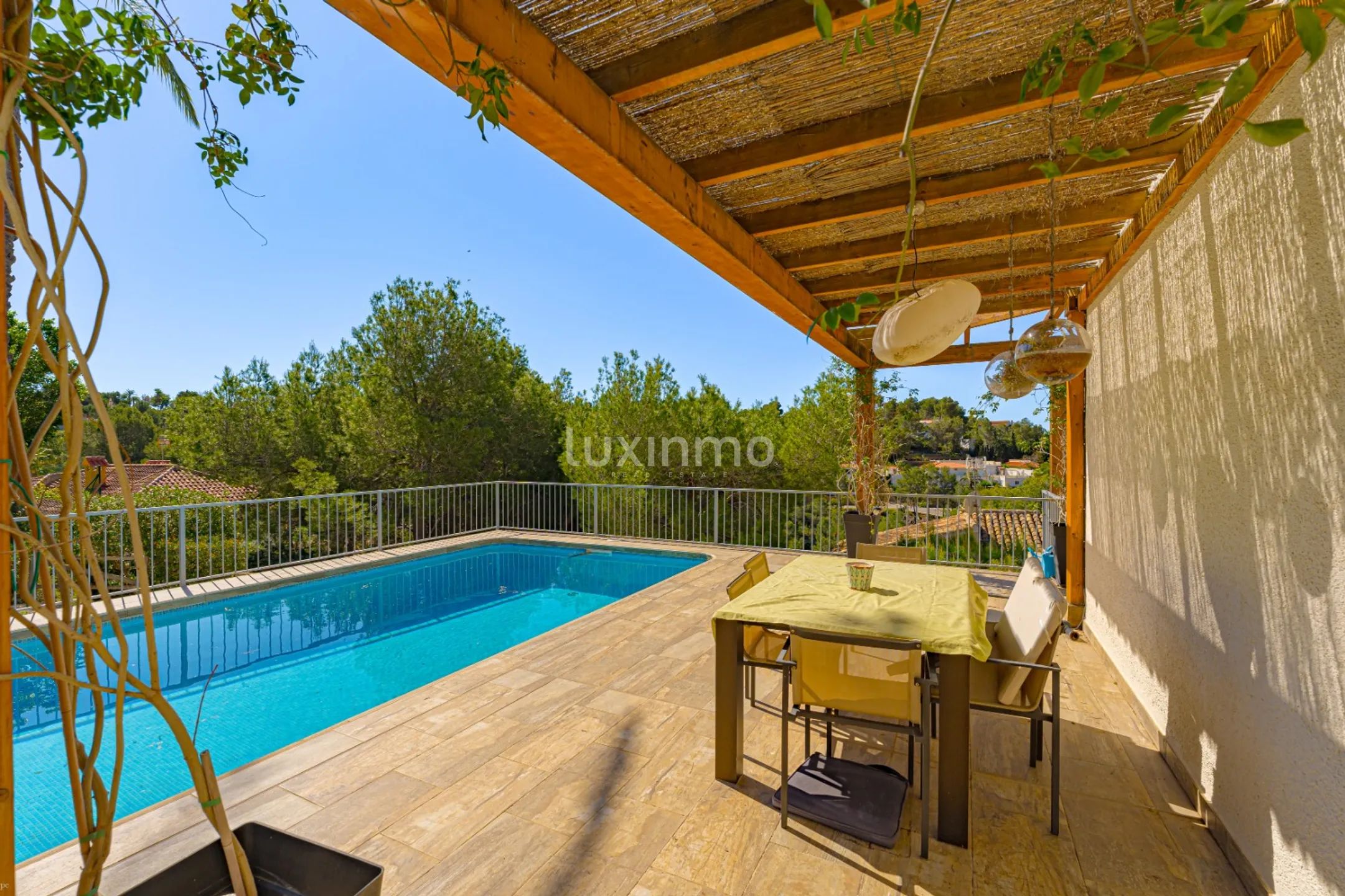Mediterranean-style villa with pool and mountain views in Altea la Vella — photo 35