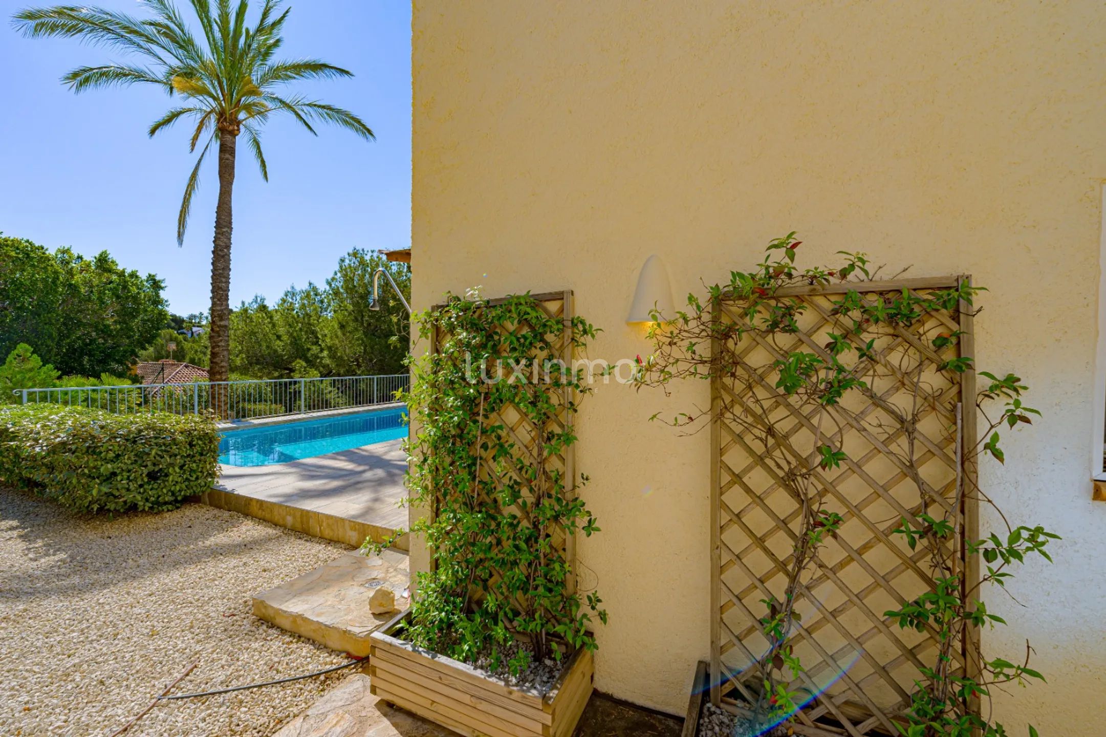 Mediterranean-style villa with pool and mountain views in Altea la Vella — photo 38