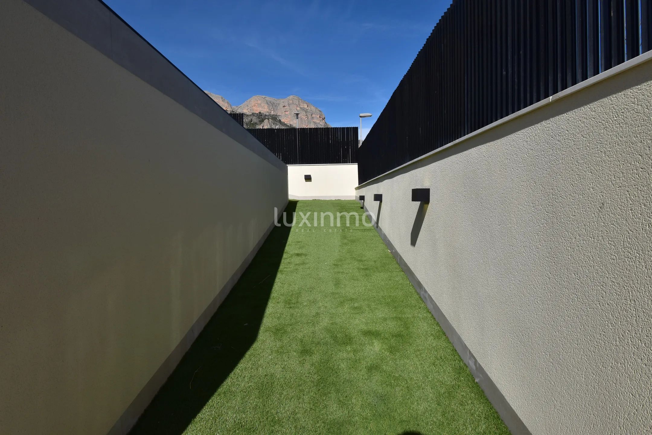 Nybyggd villa med 4 sovrum med i Polop — photo 38