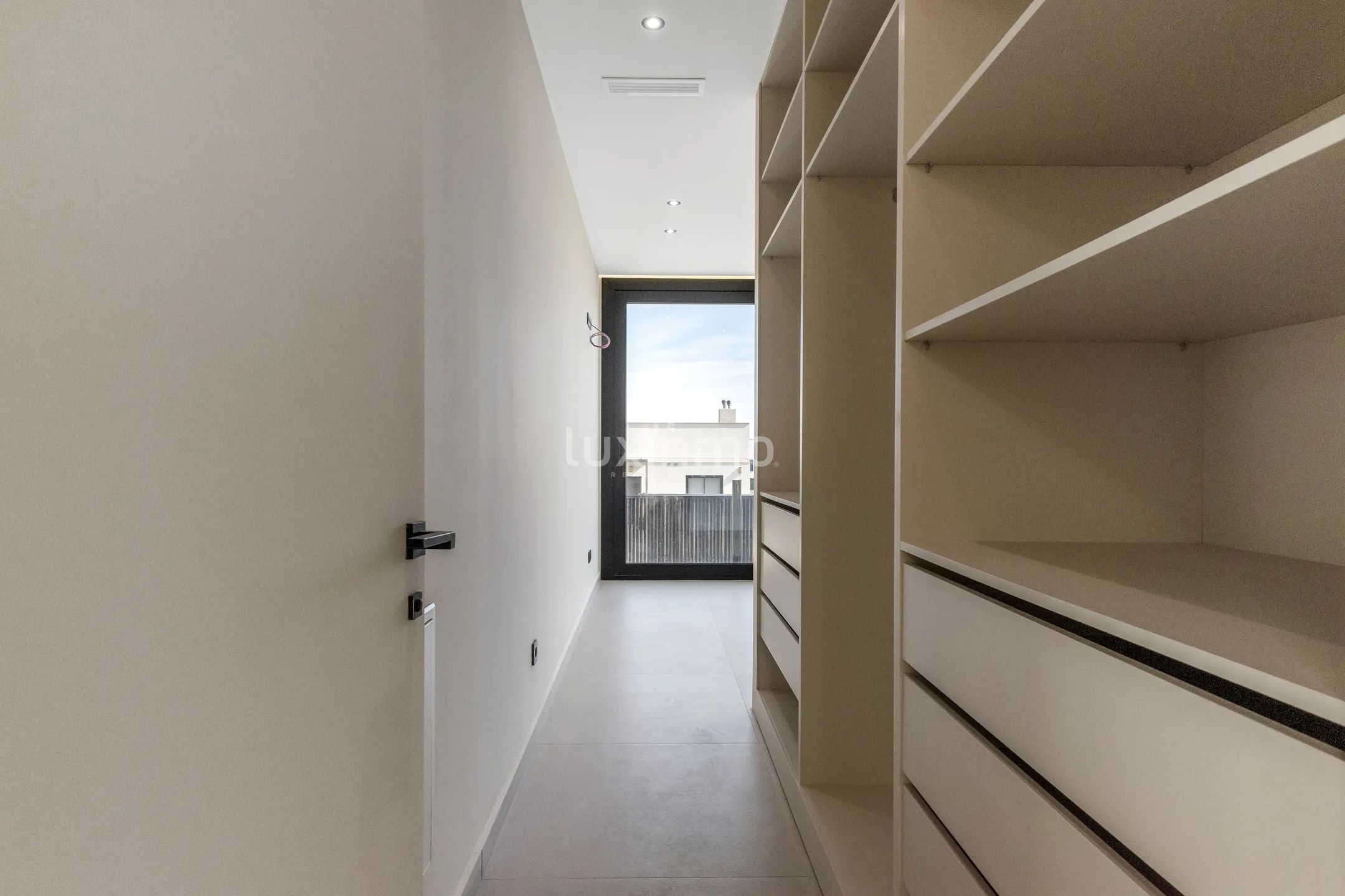 New built villa with 4 bedrooms with in Polop — photo 13