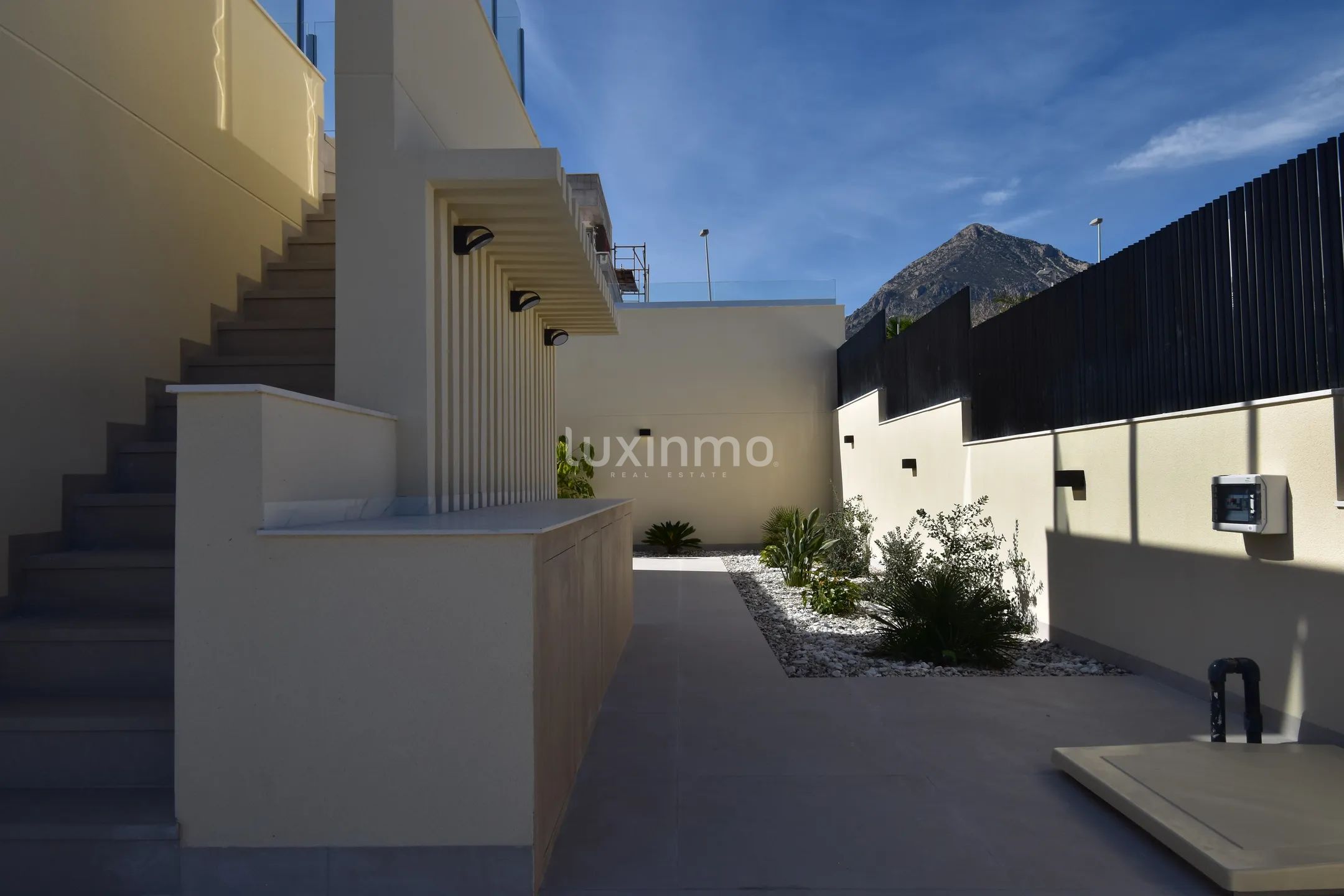 Nybyggd villa med 4 sovrum med i Polop — photo 30