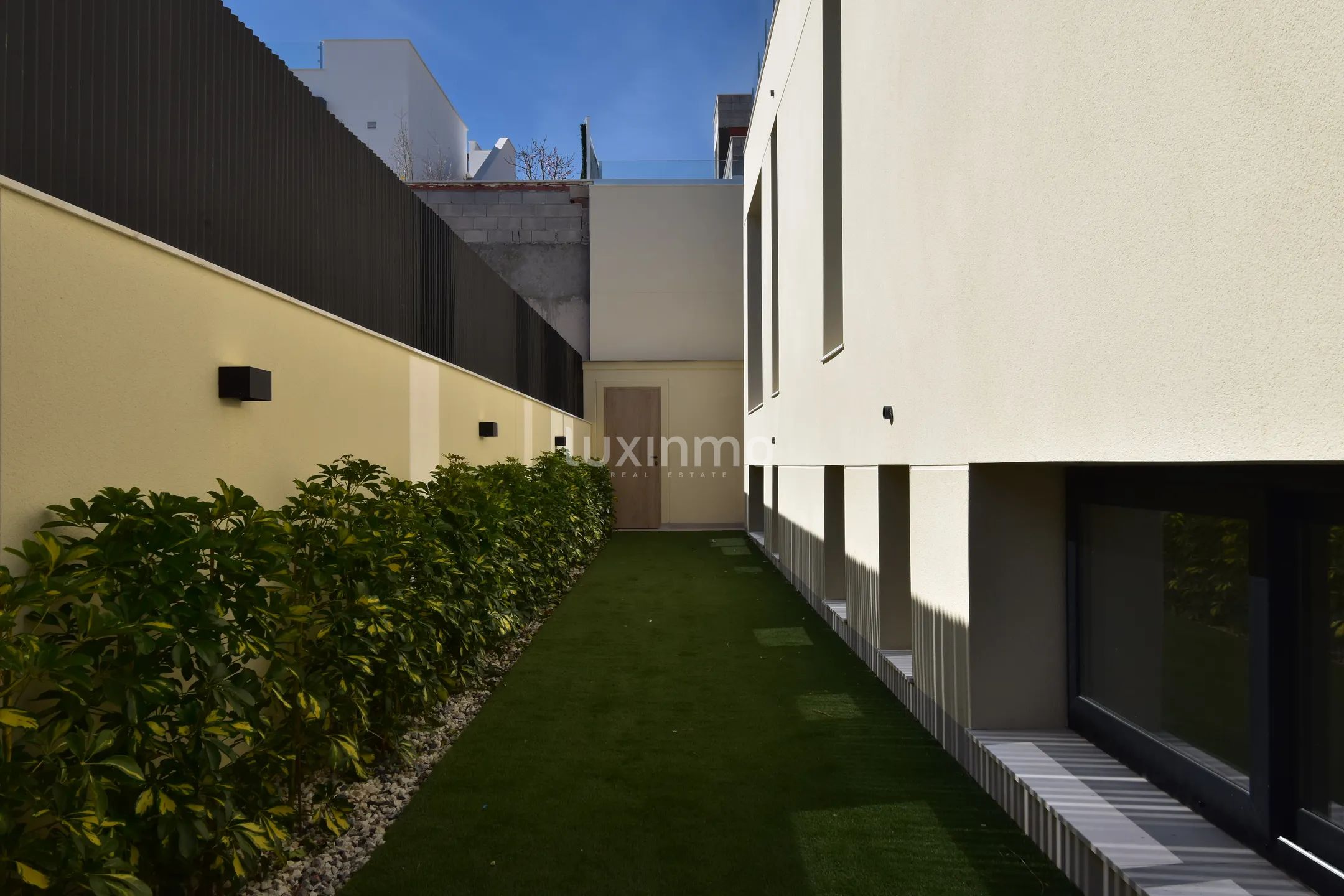 New built villa with 4 bedrooms with in Polop — photo 4