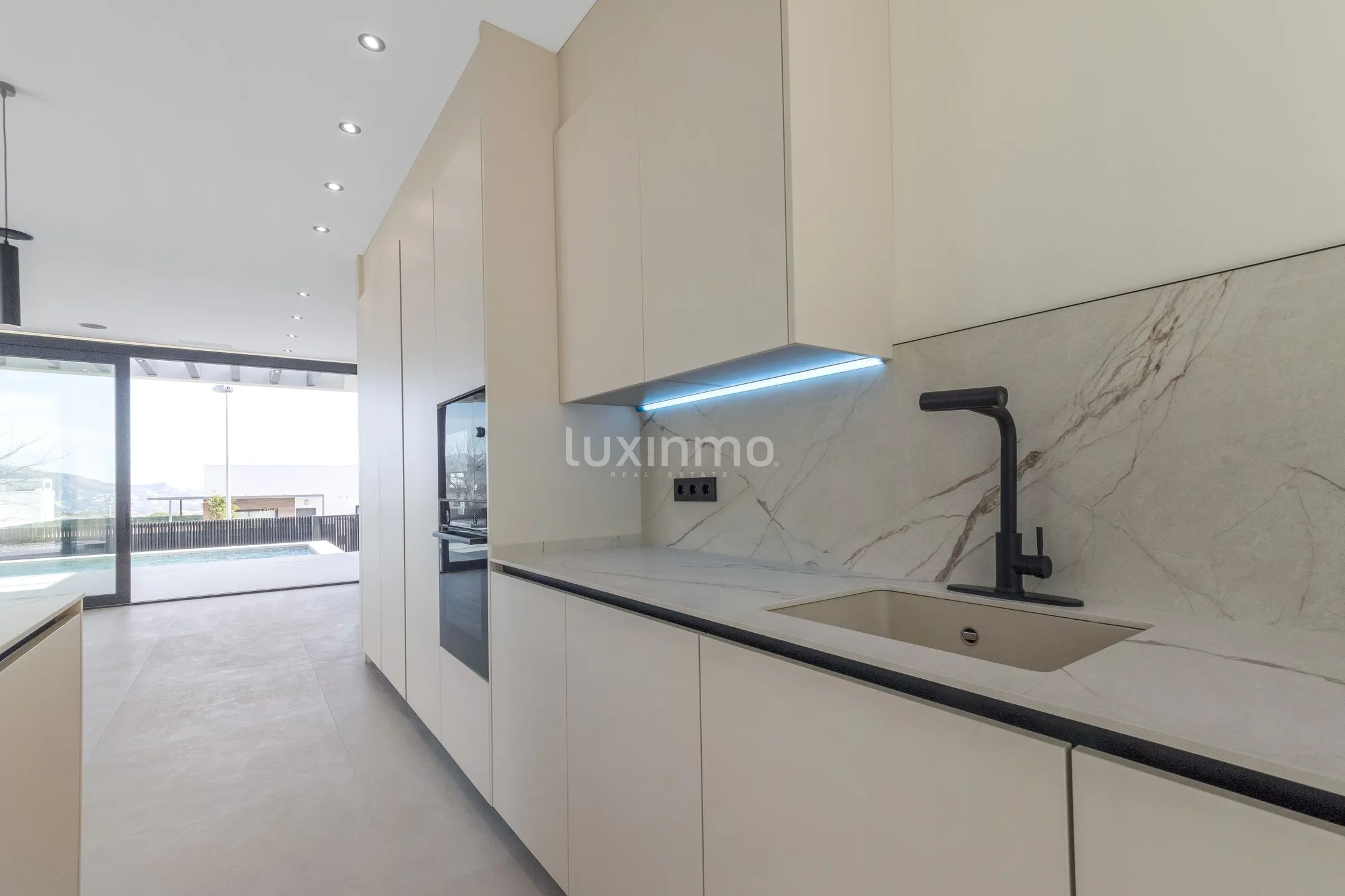 Nybyggd villa med 4 sovrum med i Polop — photo 11