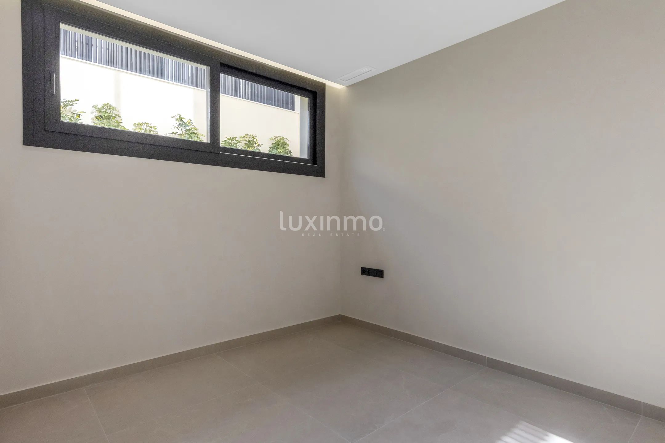 New built villa with 4 bedrooms with in Polop — photo 24