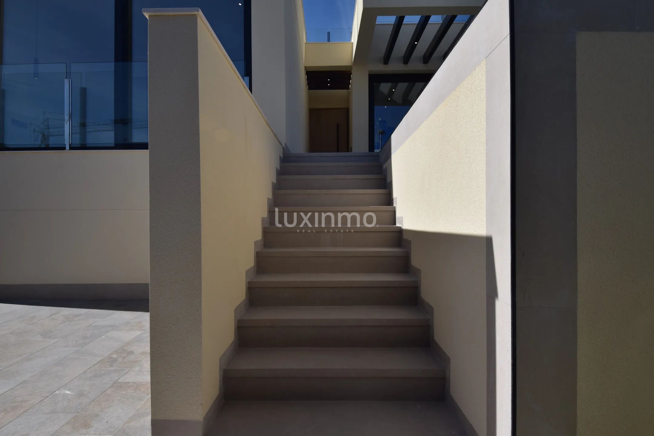 New built villa with 4 bedrooms with in Polop — photo 5