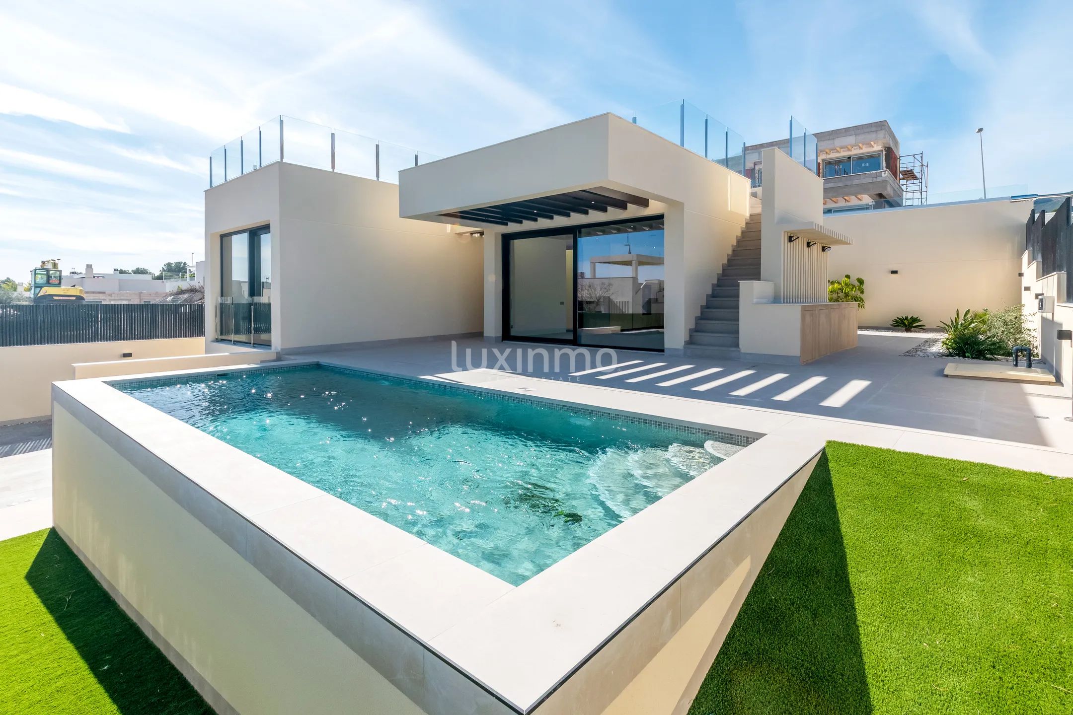 Chalet de nueva construcción con 4 dormitorios en Polop