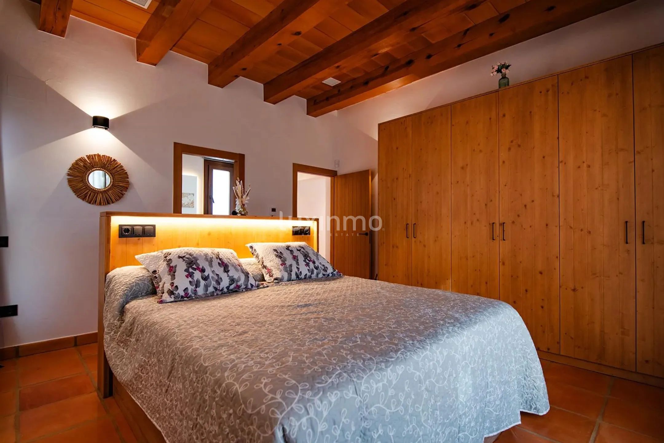 Modern finca with open panoramic views for rent in Berne — photo 37