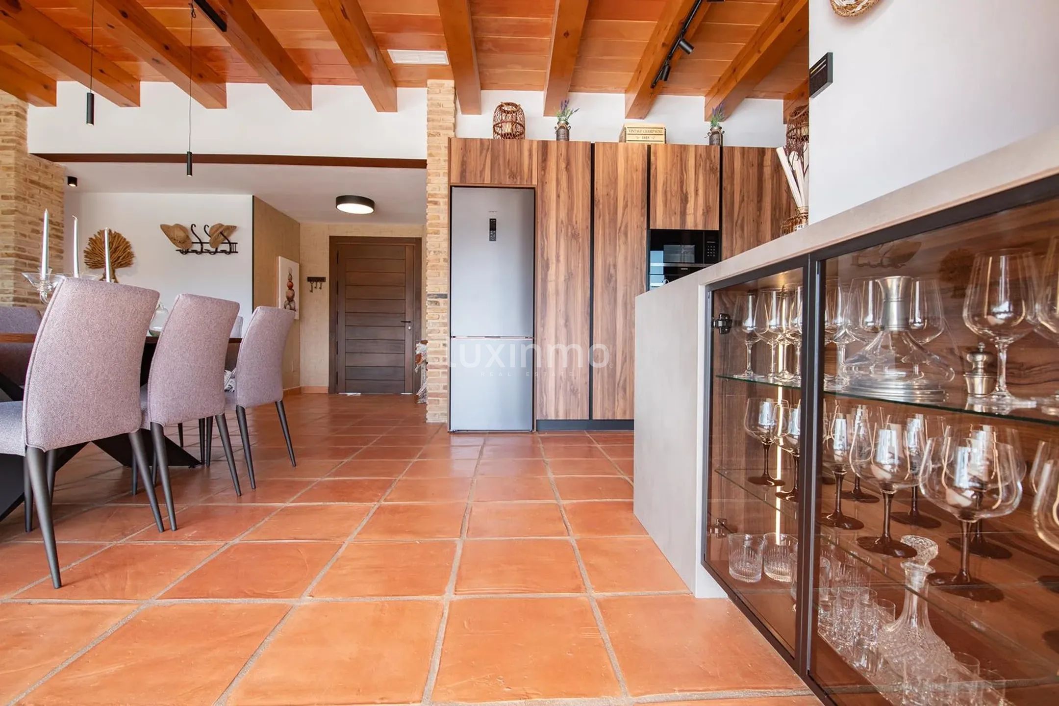 Modern finca with open panoramic views for rent in Berne — photo 20