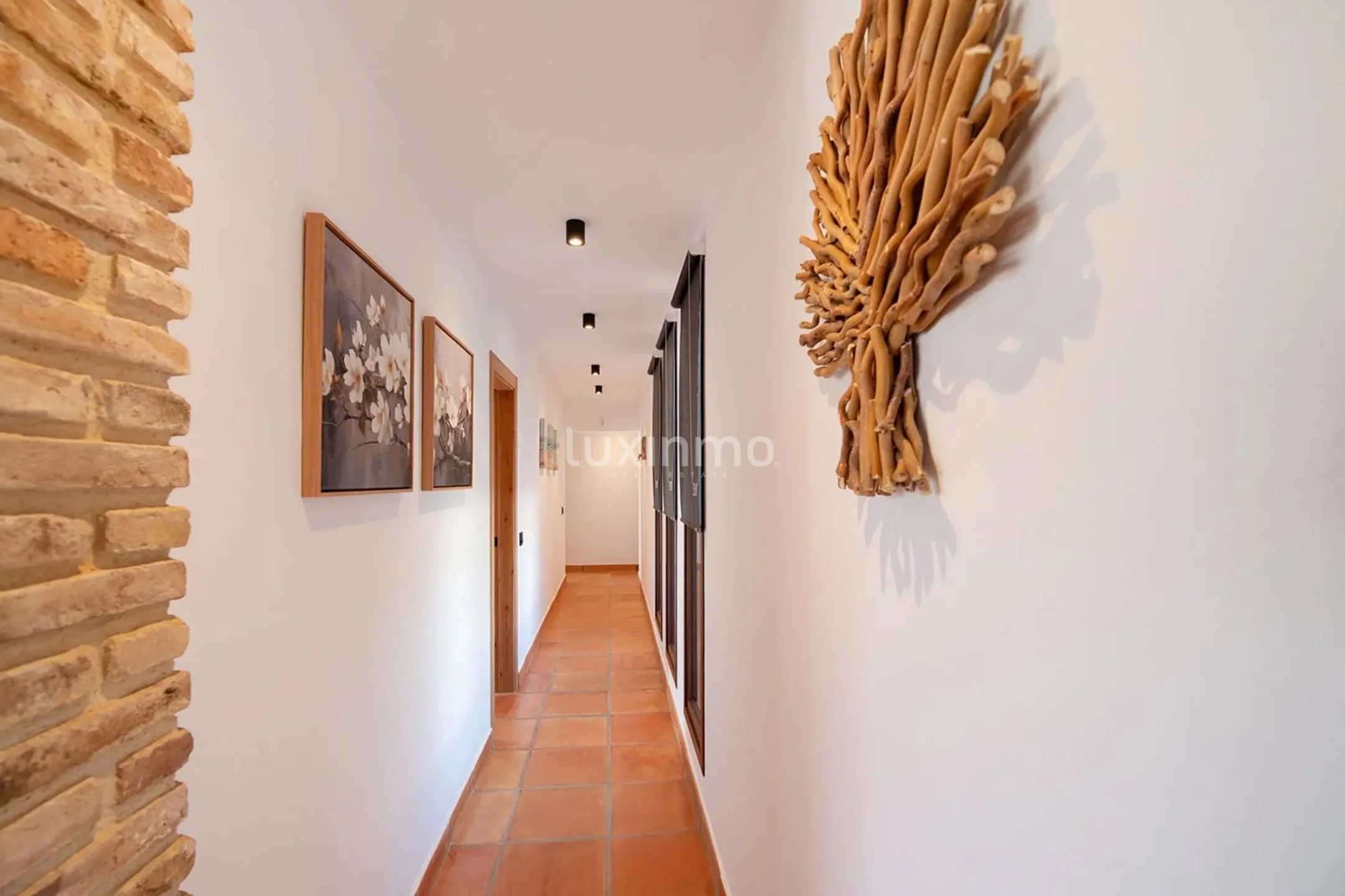 Modern finca with open panoramic views for rent in Berne — photo 30