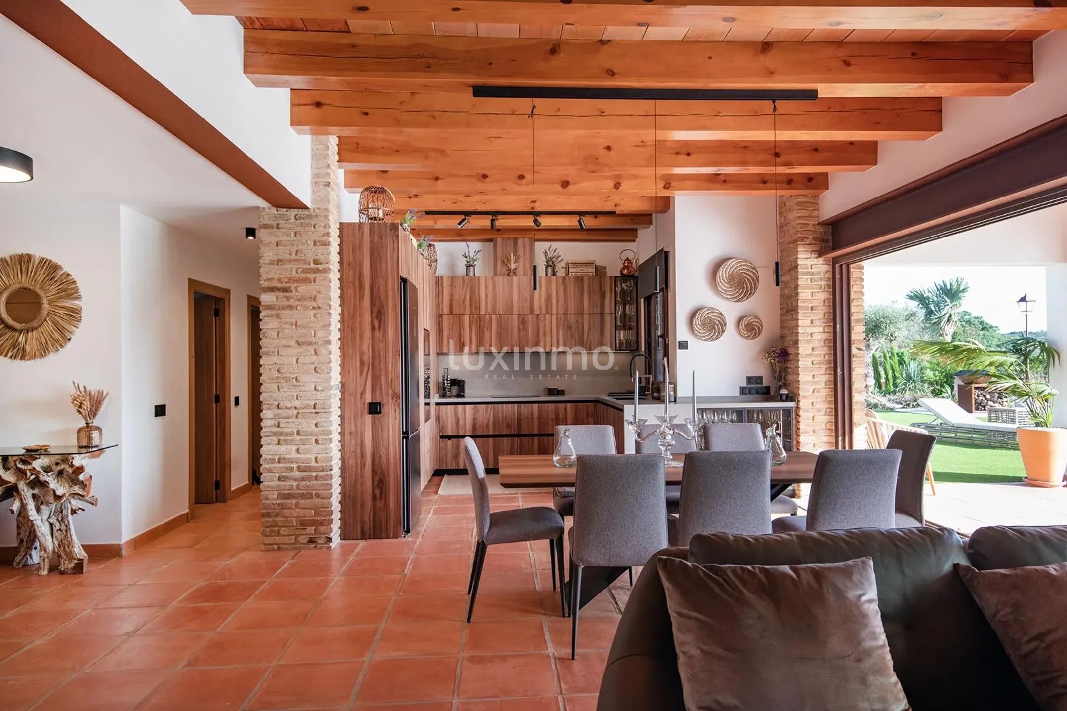 Modern finca with open panoramic views for rent in Berne — photo 24