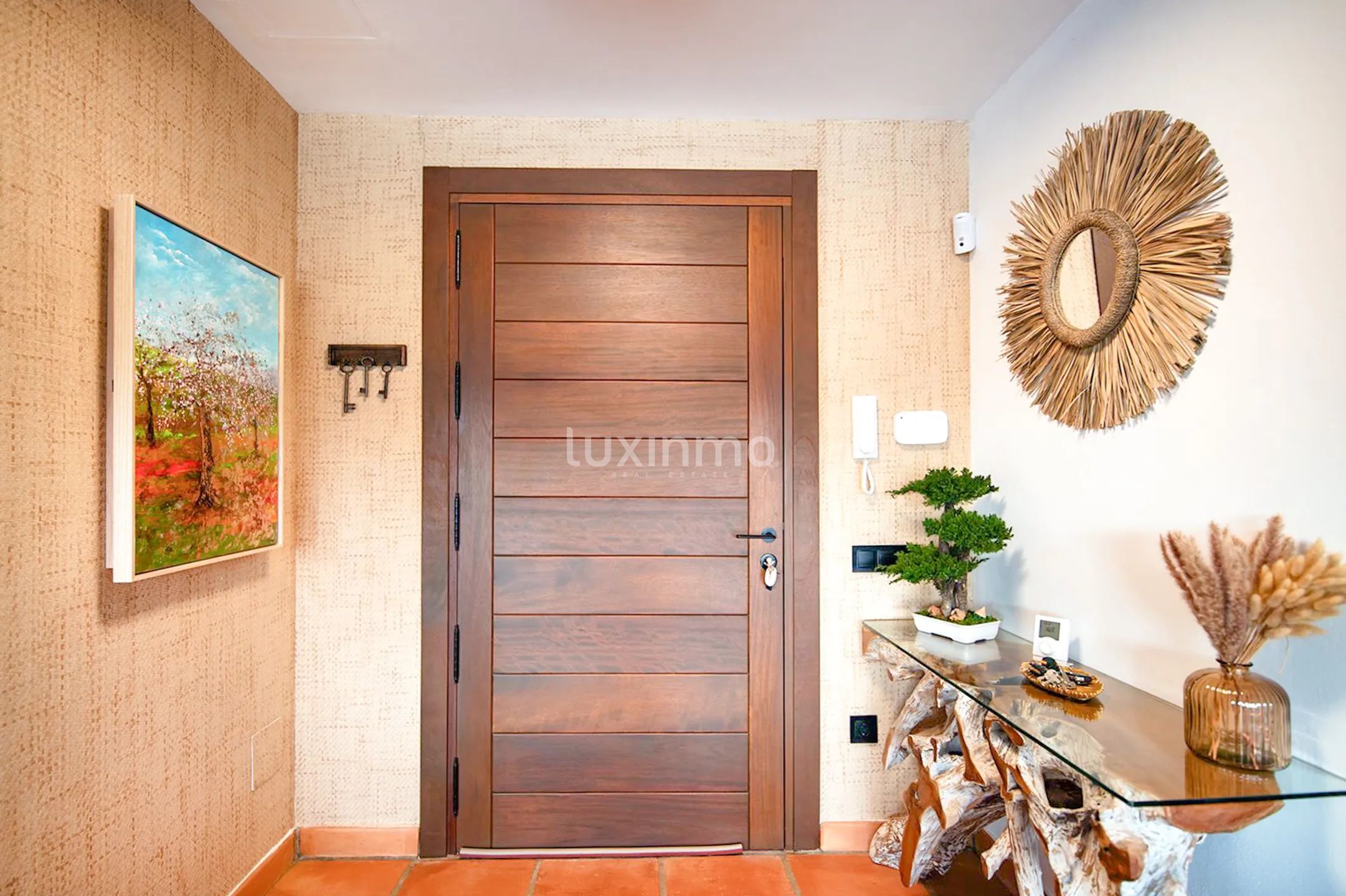 Modern finca with open panoramic views for rent in Berne — photo 18