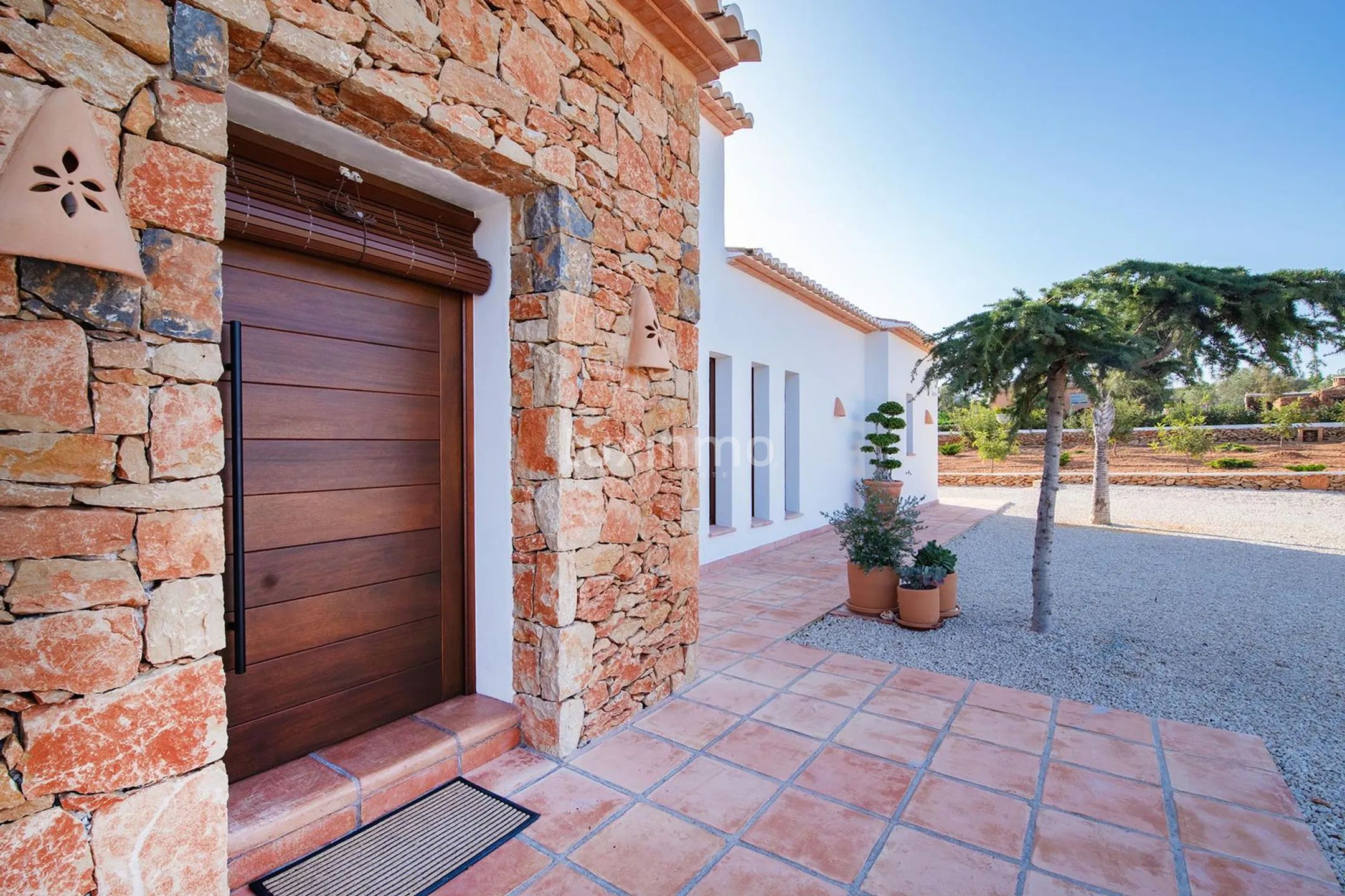 Modern finca with open panoramic views for rent in Berne — photo 8