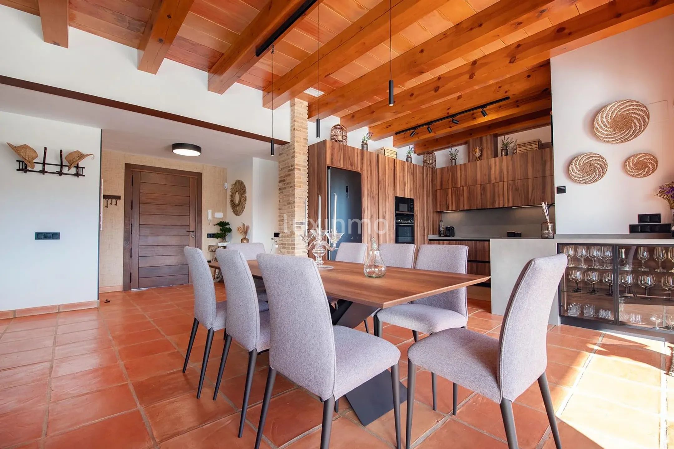 Modern finca with open panoramic views for rent in Berne — photo 19