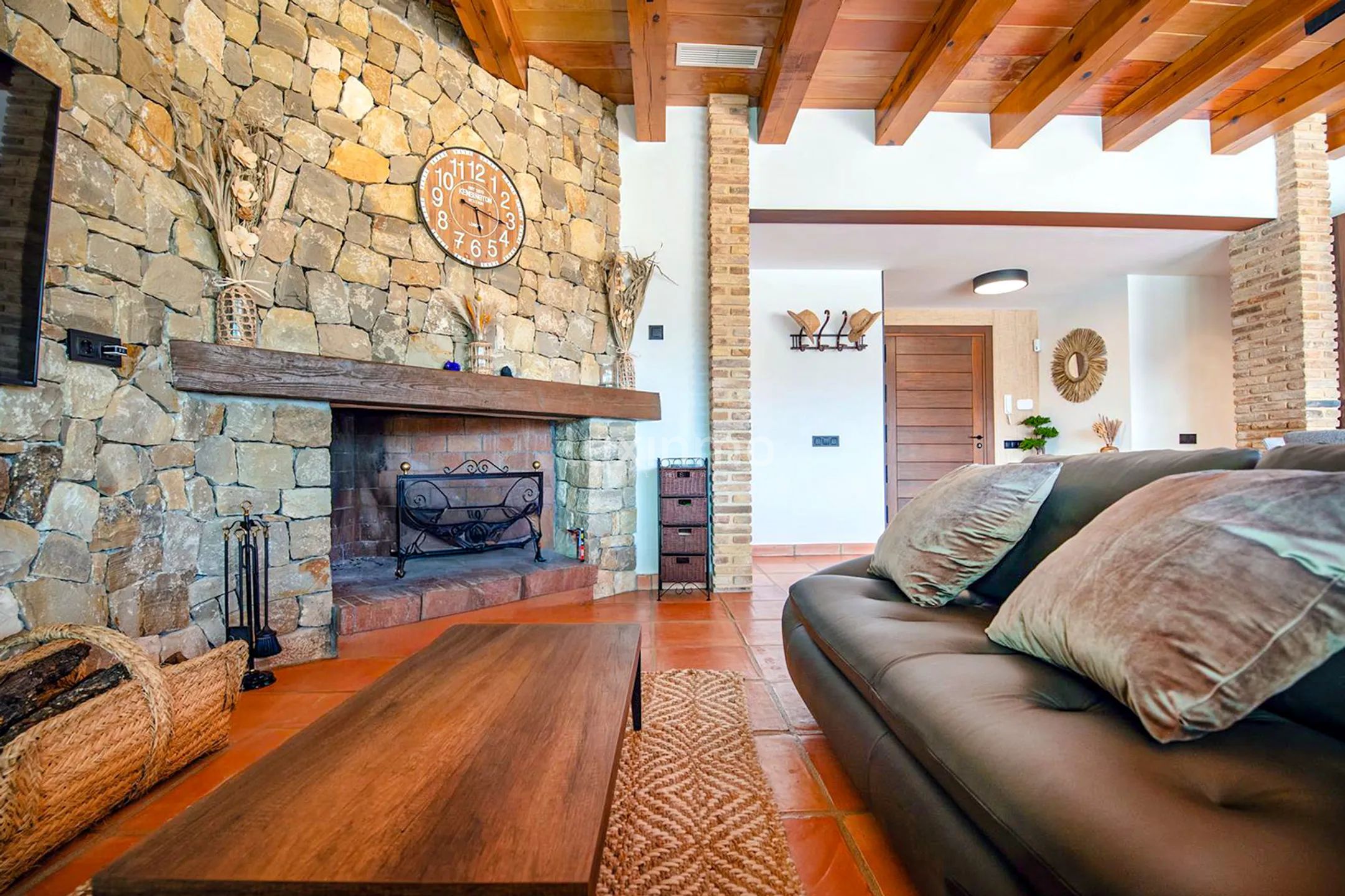 Modern finca with open panoramic views for rent in Berne — photo 22