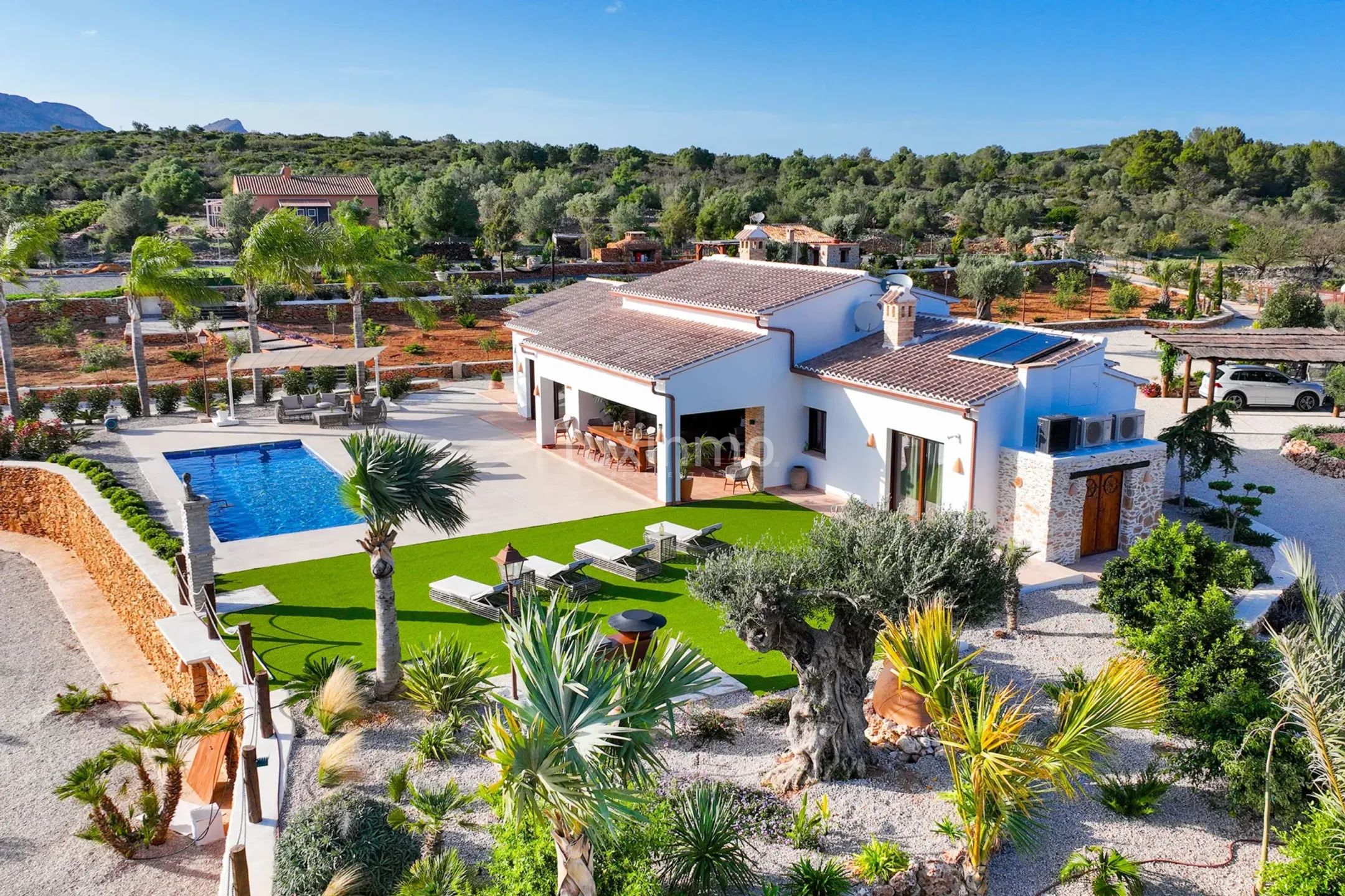 Modern finca with open panoramic views for rent in Berne — photo 4