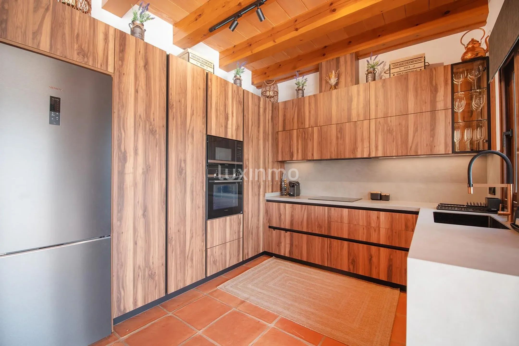 Modern finca with open panoramic views for rent in Berne — photo 28
