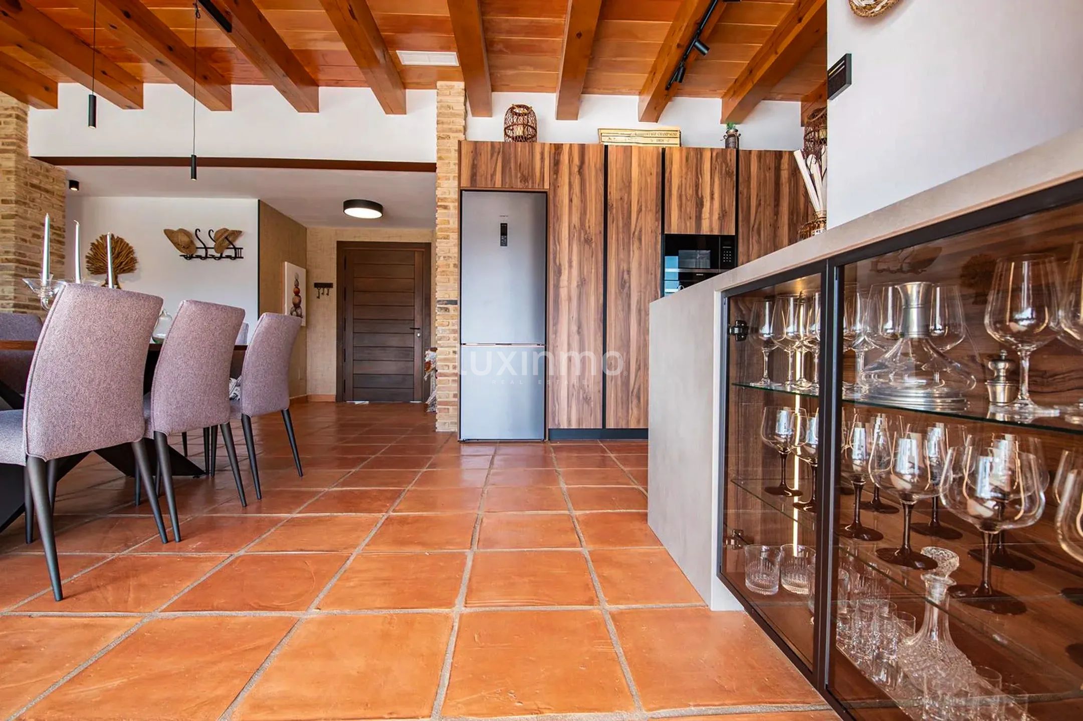 Modern finca with open panoramic views for rent in Berne — photo 26