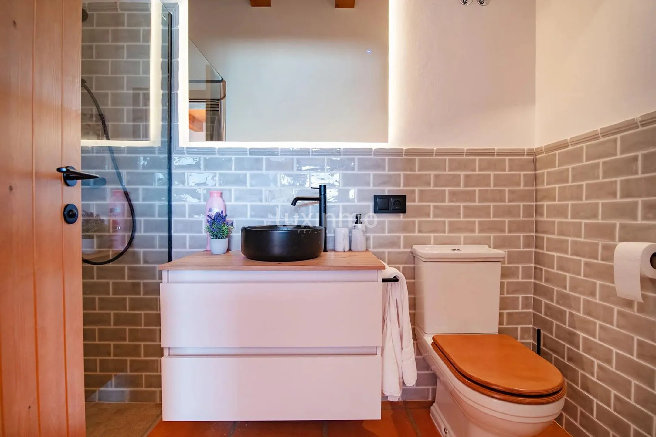 Modern finca with open panoramic views for rent in Berne — photo 32