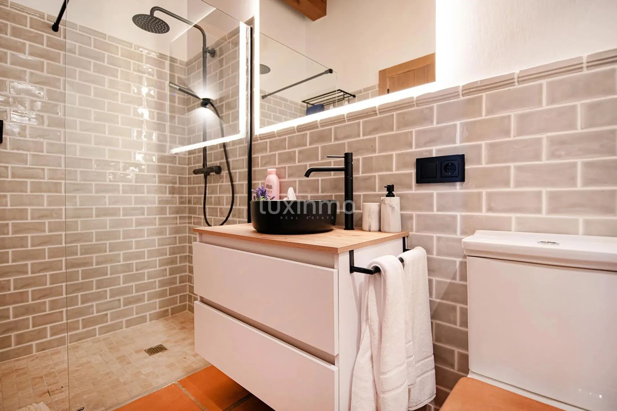 Modern finca with open panoramic views for rent in Berne — photo 33