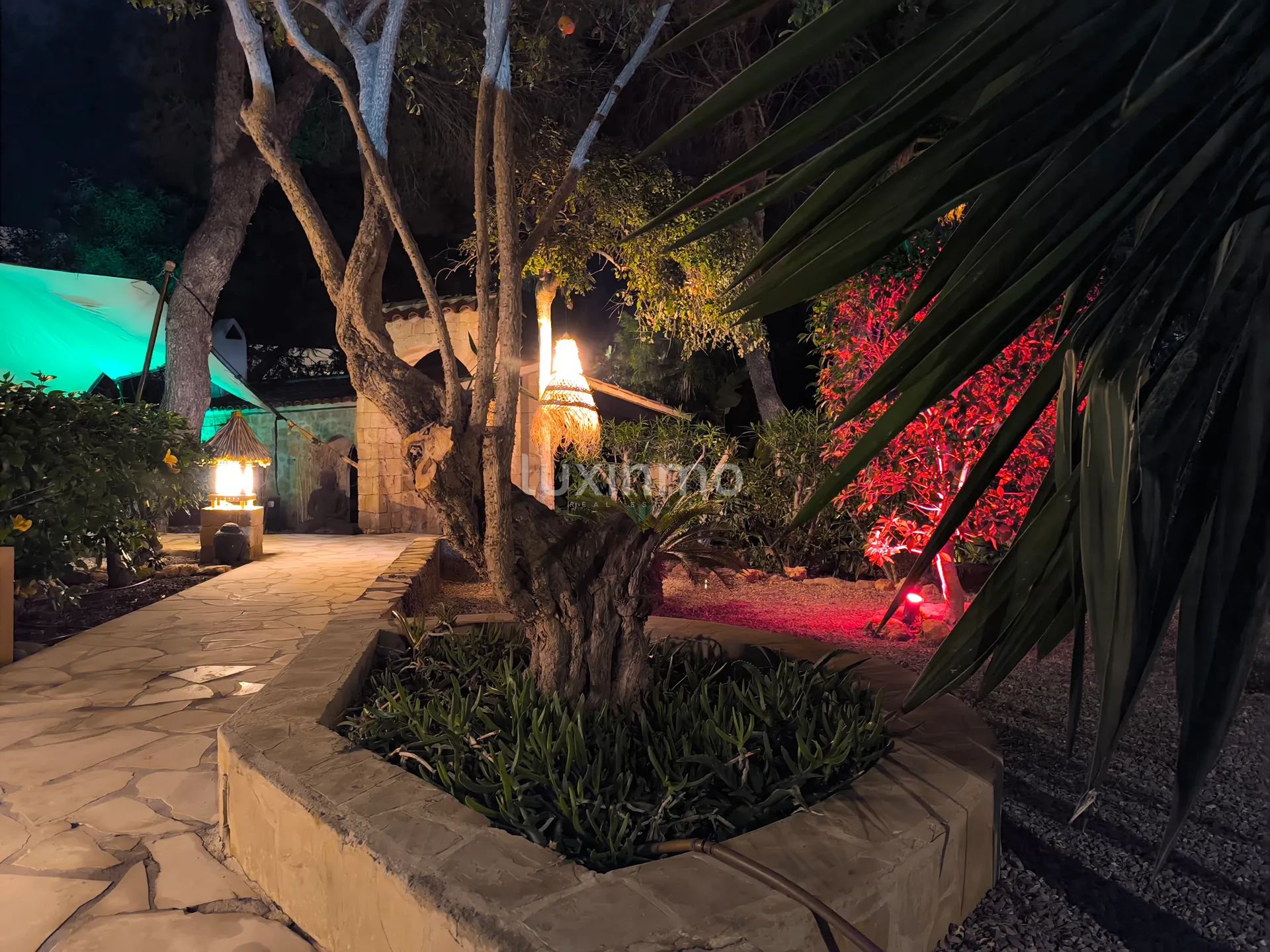 Rustic 14 bedroom estate with sea views in Cap Martinet — photo 34