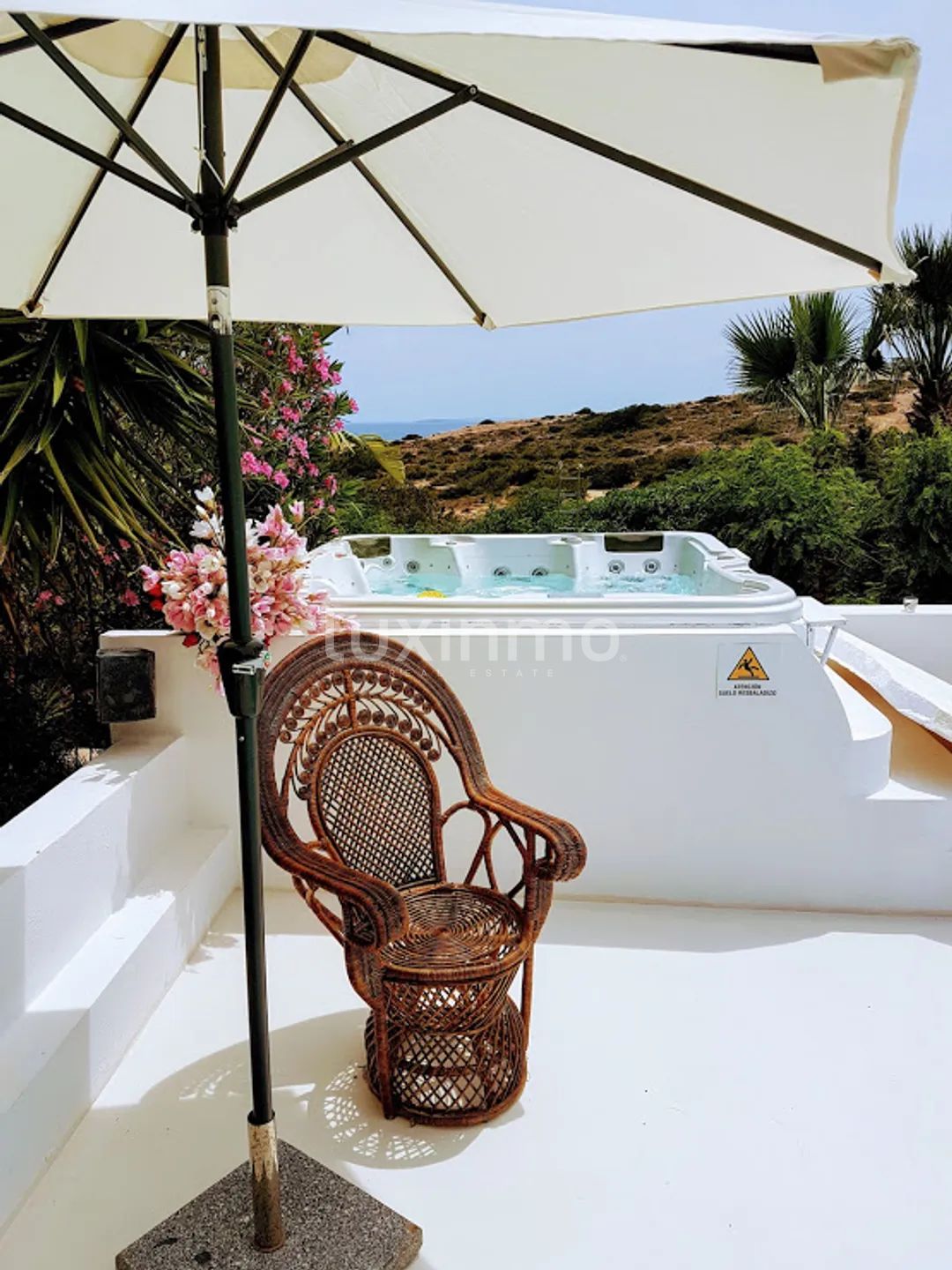 Вилла для ремонта с потрясающим видом на море в Кап Мартине — photo 44