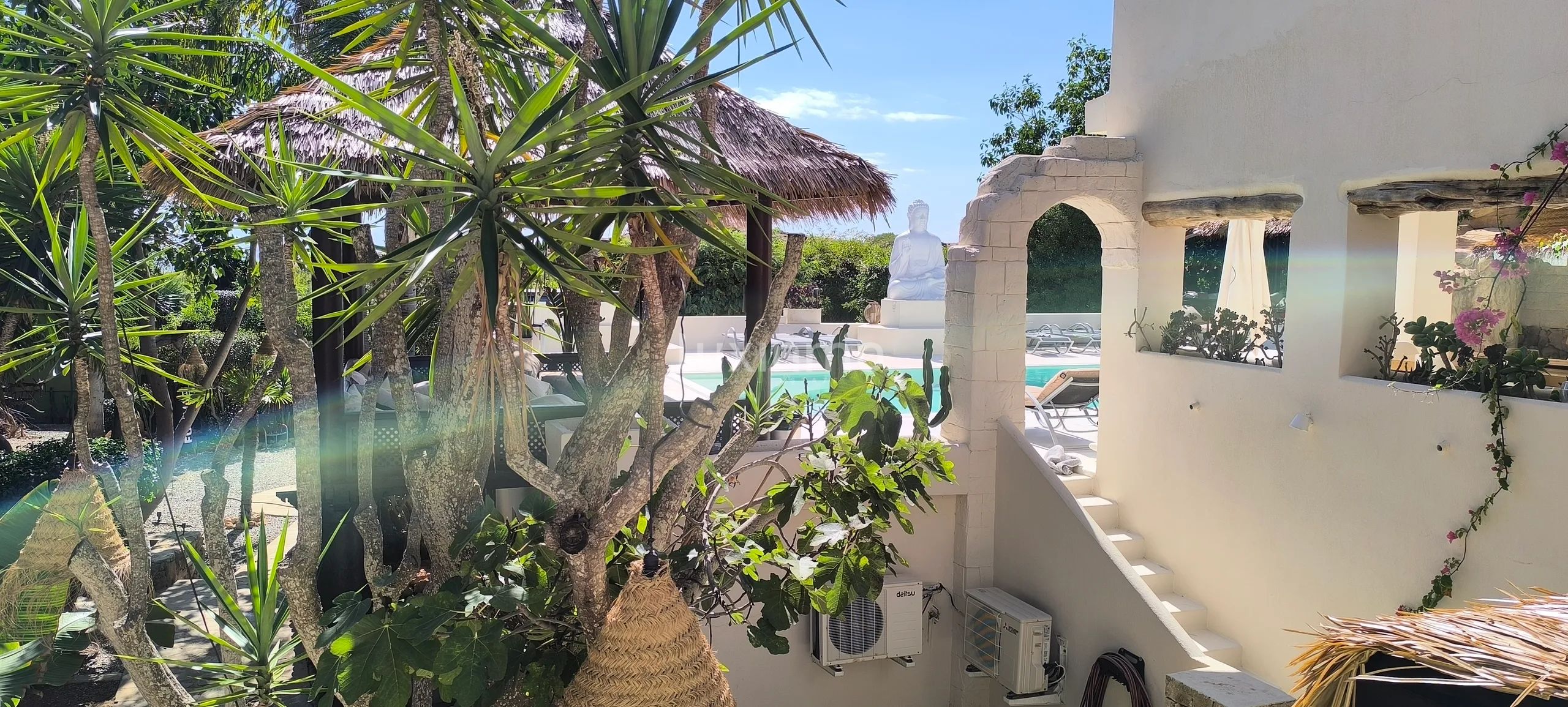 Rustic 14 bedroom estate with sea views in Cap Martinet — photo 18