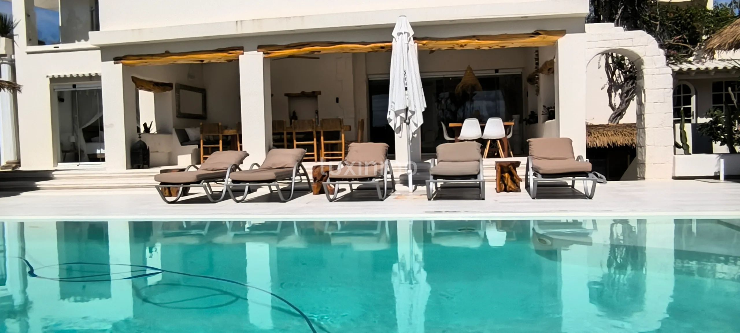 Rustic 14 bedroom estate with sea views in Cap Martinet — photo 11