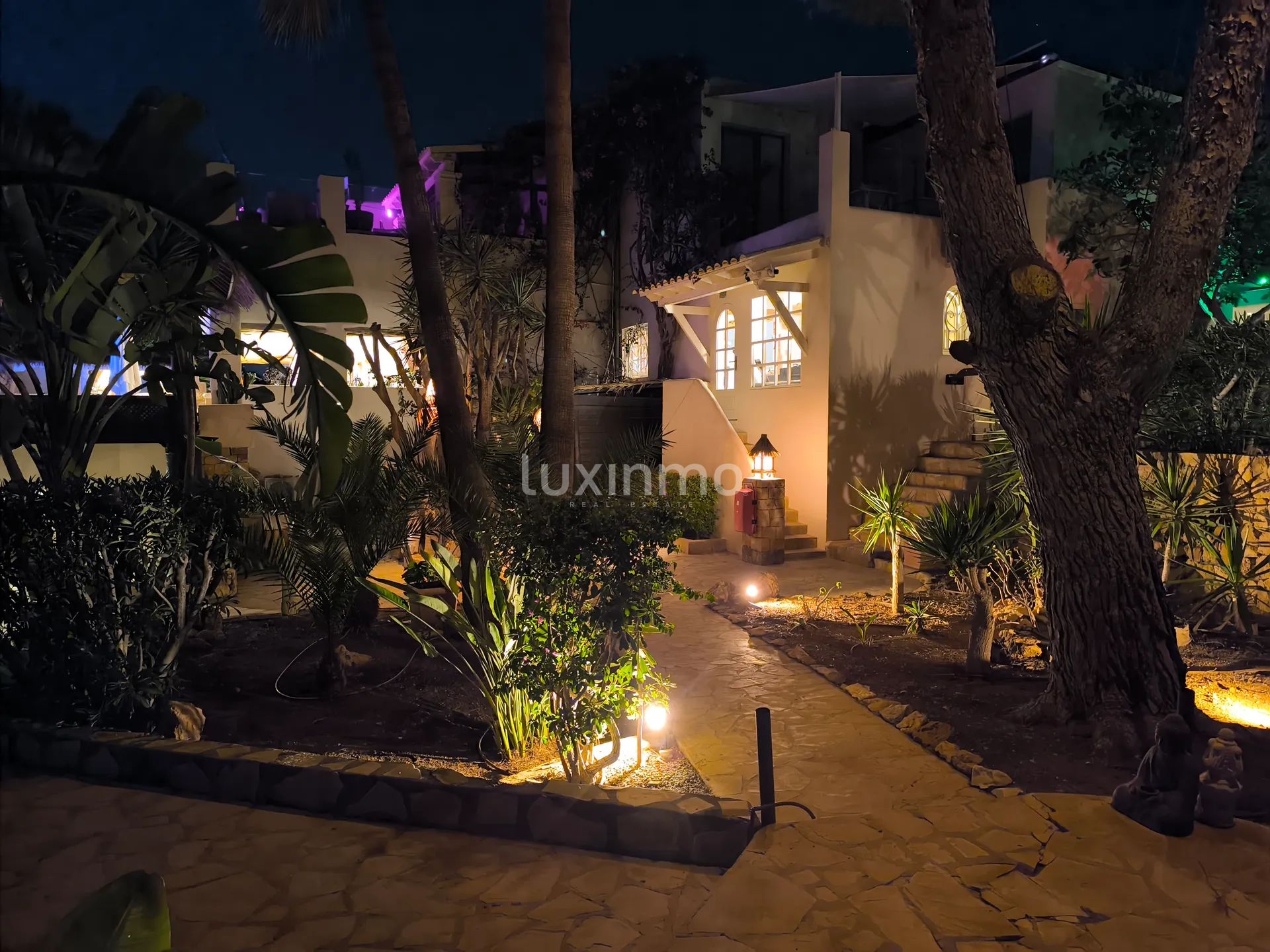 Rustic 14 bedroom estate with sea views in Cap Martinet — photo 31