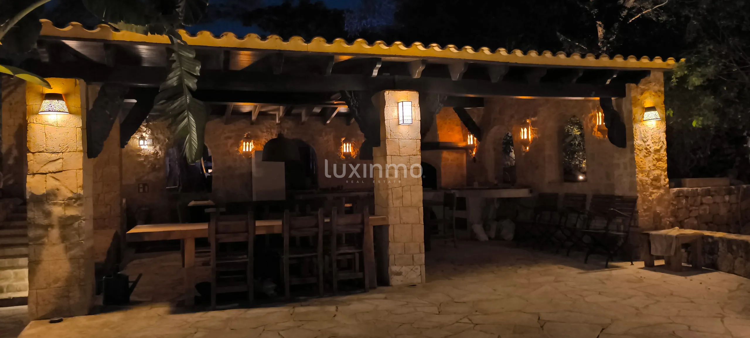 Rustic 14 bedroom estate with sea views in Cap Martinet — photo 26