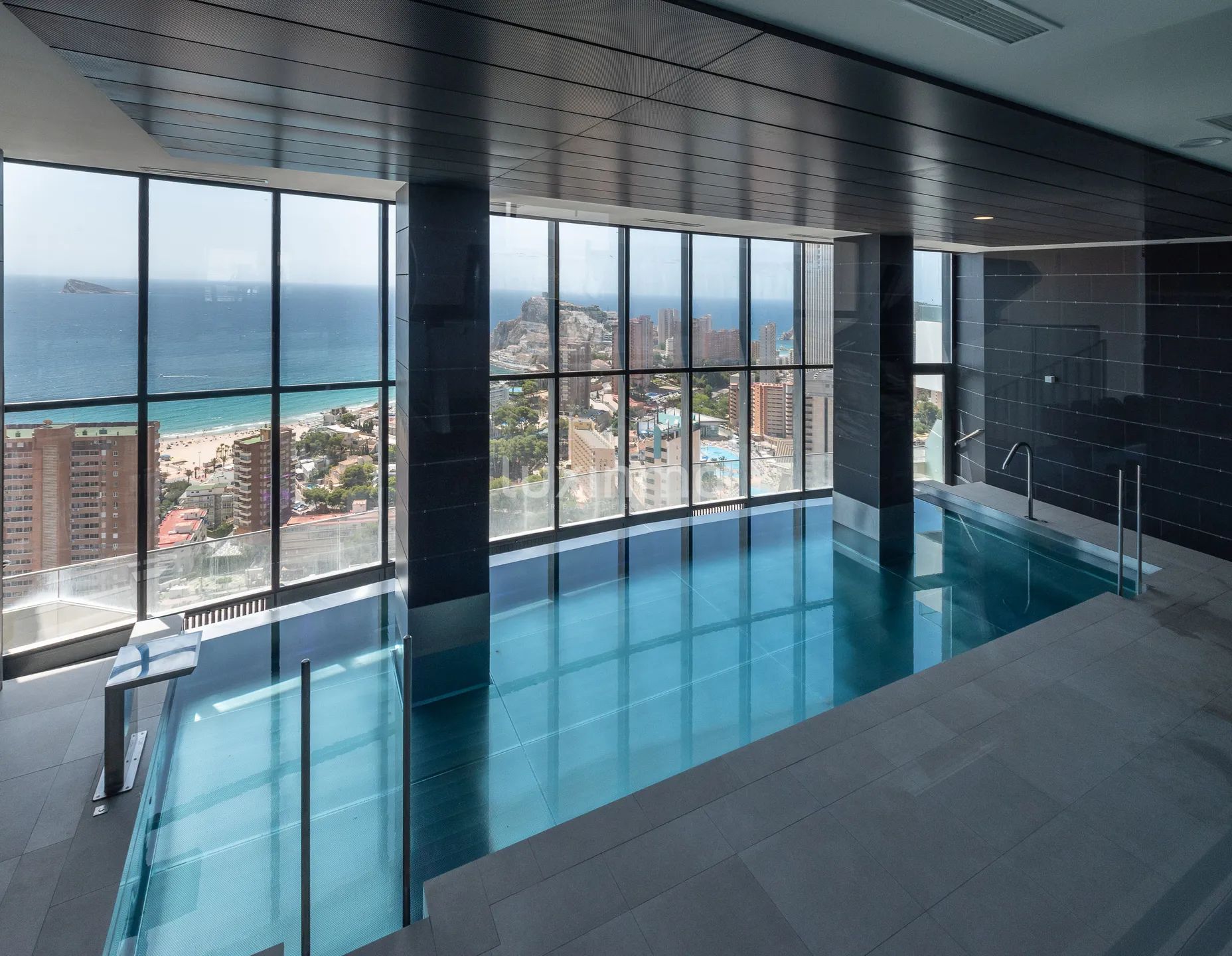 Apartament na sprzedaż z widokiem na morze w Benidorm — photo 13