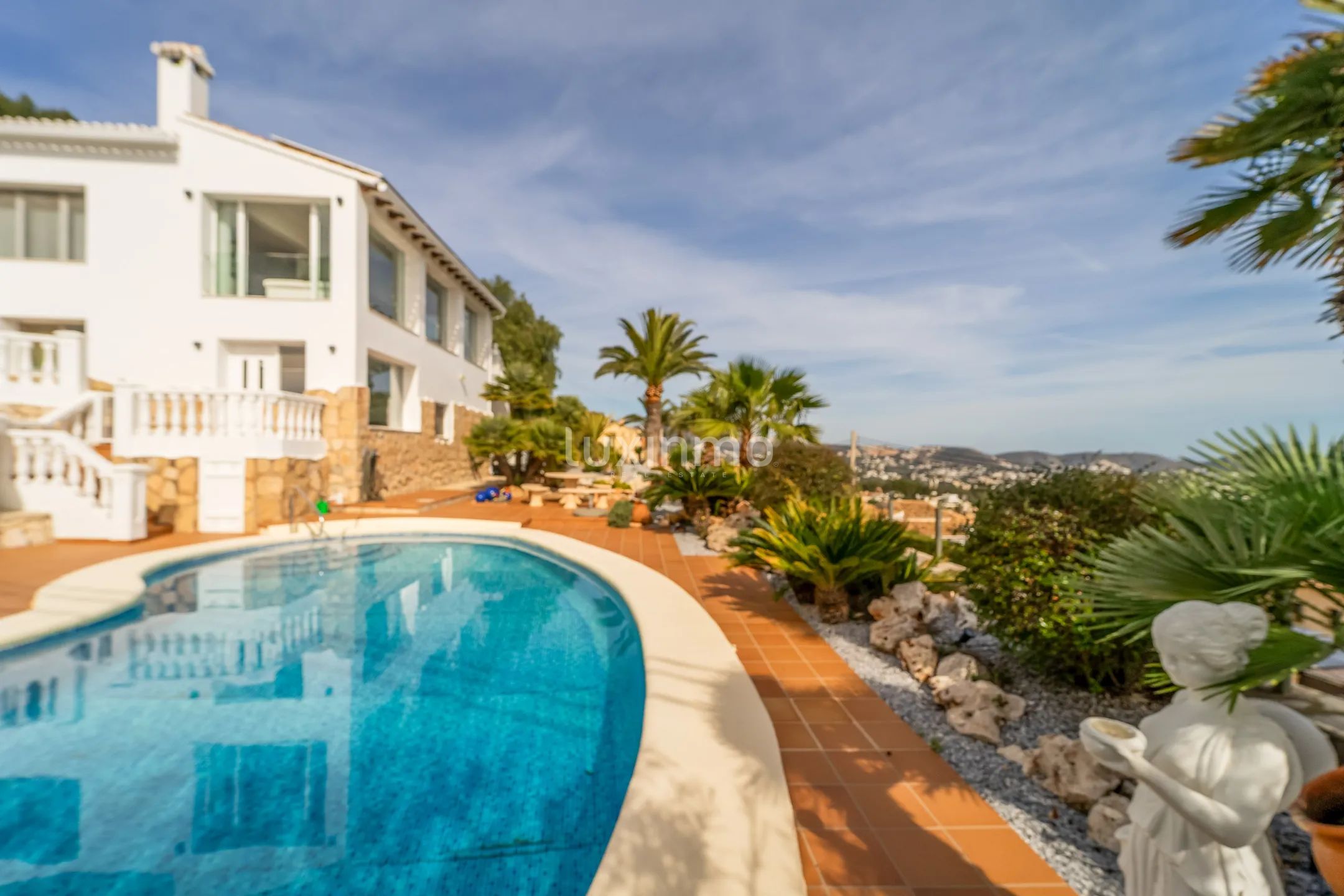 Luksusvilla med panoramautsikt over sjøen — photo 21