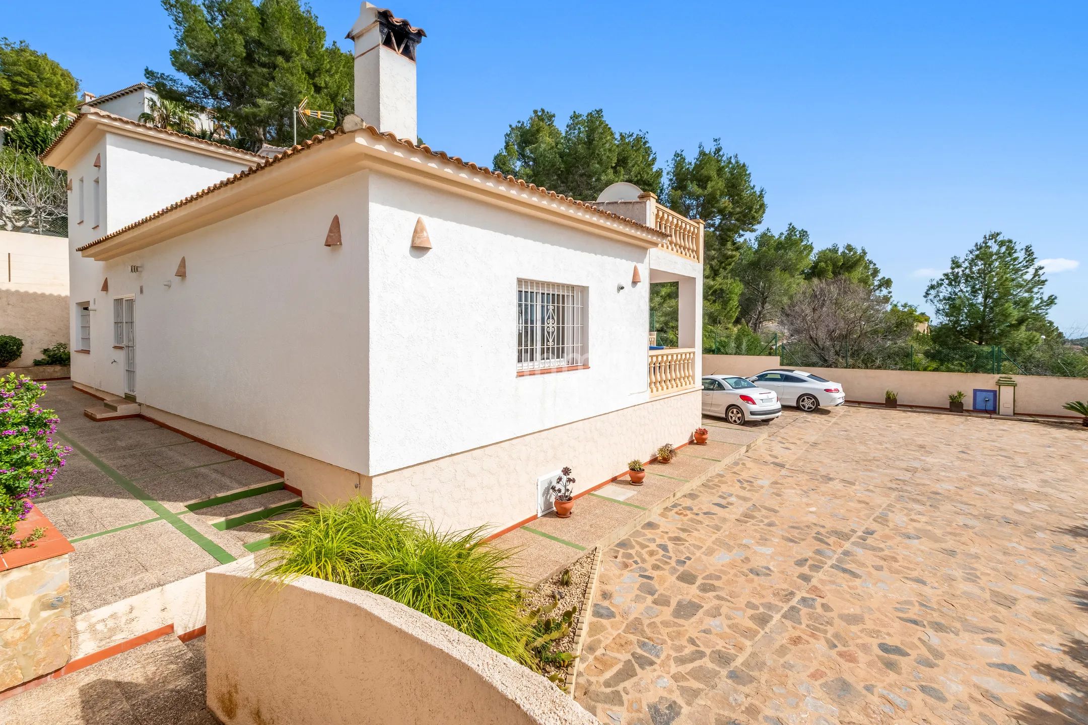 Mediterranean-style villa with pool and sea views in Altea La Vella — photo 28