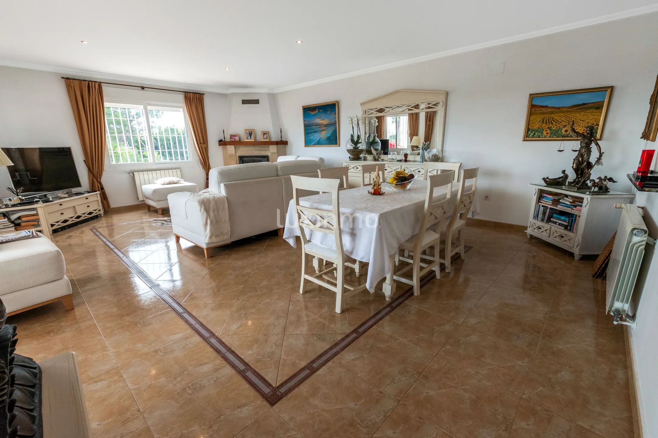 Mediterranean-style villa with pool and sea views in Altea La Vella — photo 5
