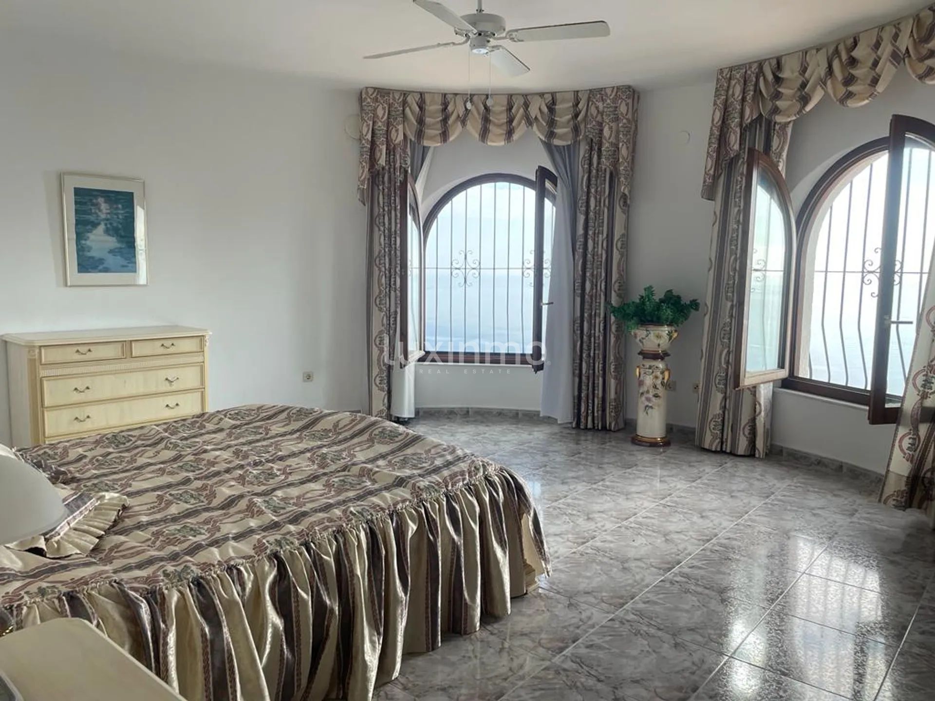 Mediterranean villa with Pool and Panoramic Sea Views — photo 13