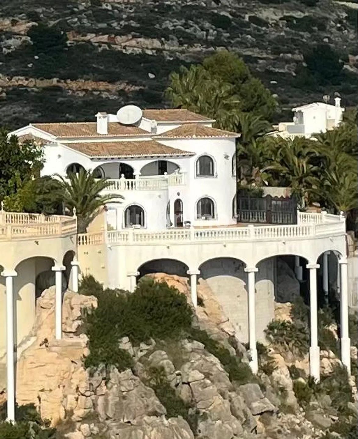 Mediterranean villa with Pool and Panoramic Sea Views — photo 23