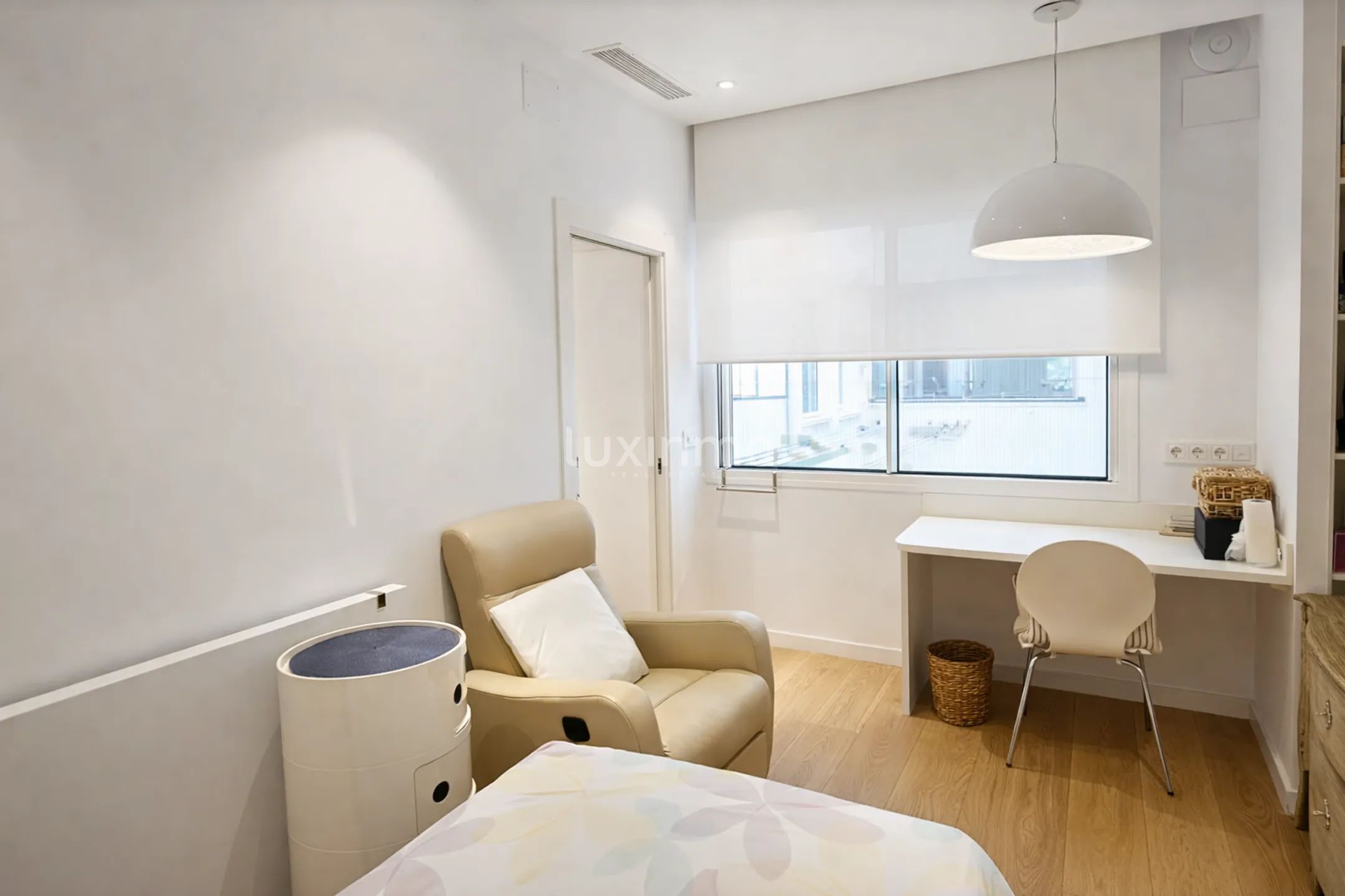 flat with terrace and views of the port of Alicante — photo 10