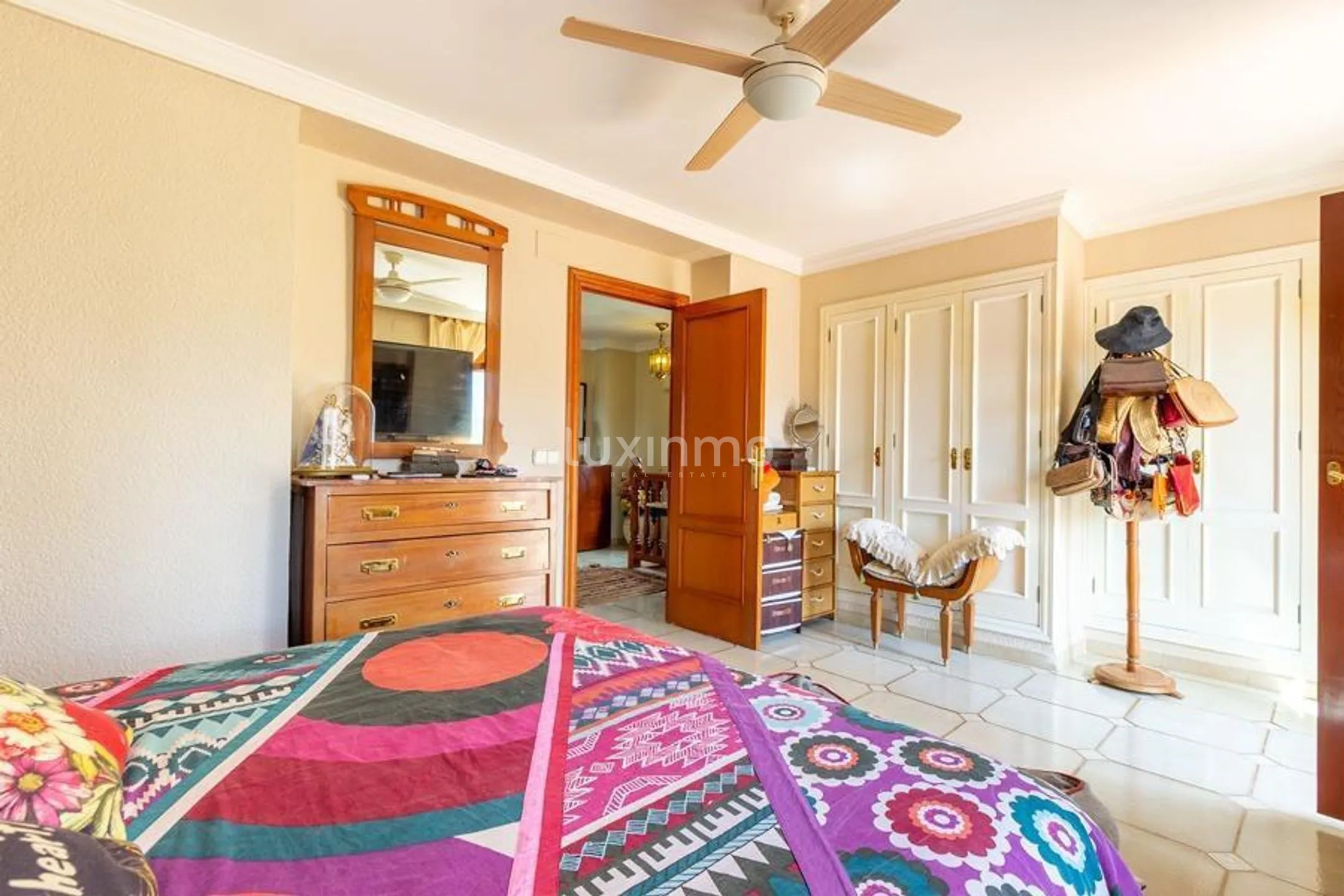 Средиземноморский отдельный дом с бассейном в Финестрате — photo 23