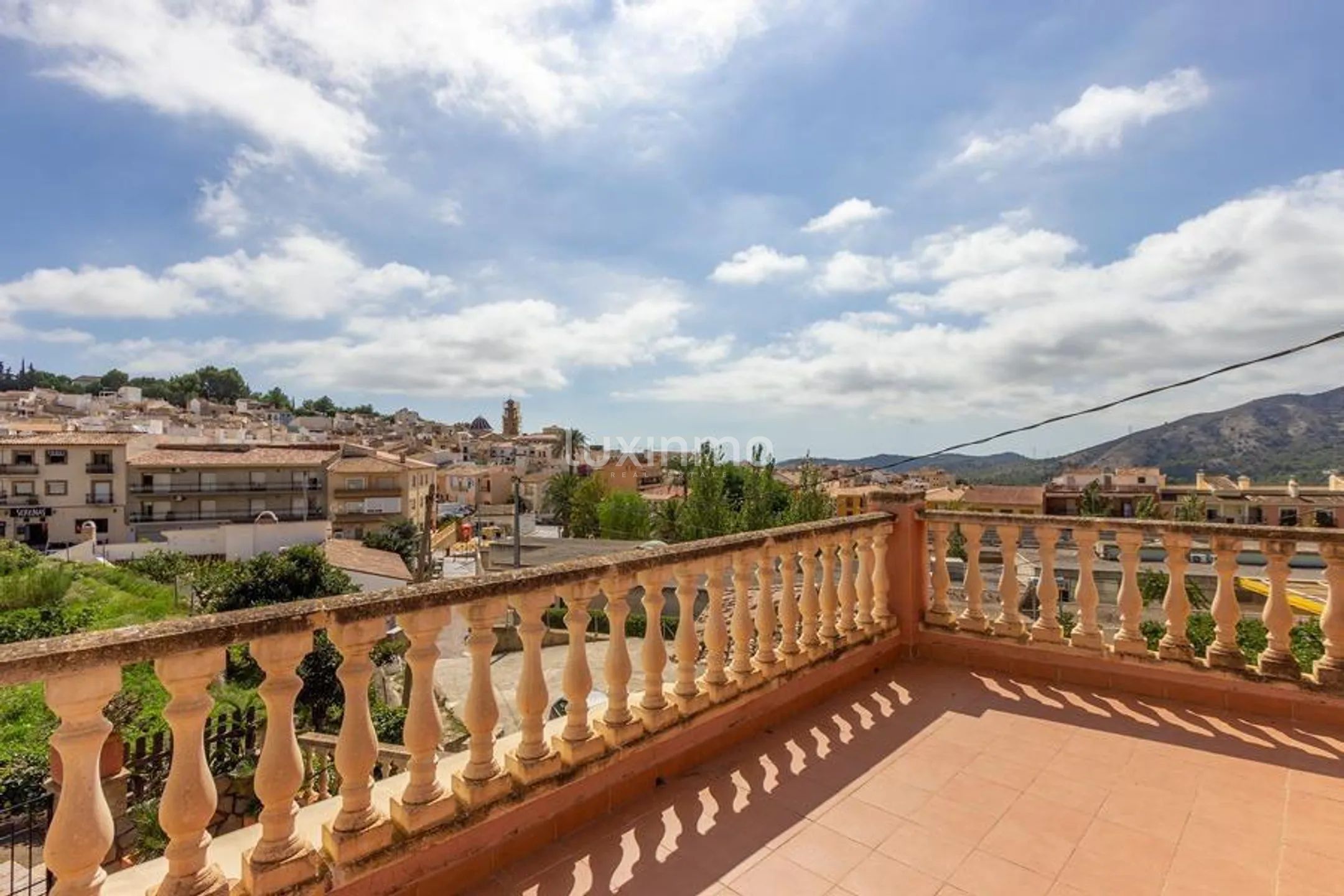 Средиземноморский отдельный дом с бассейном в Финестрате — photo 24